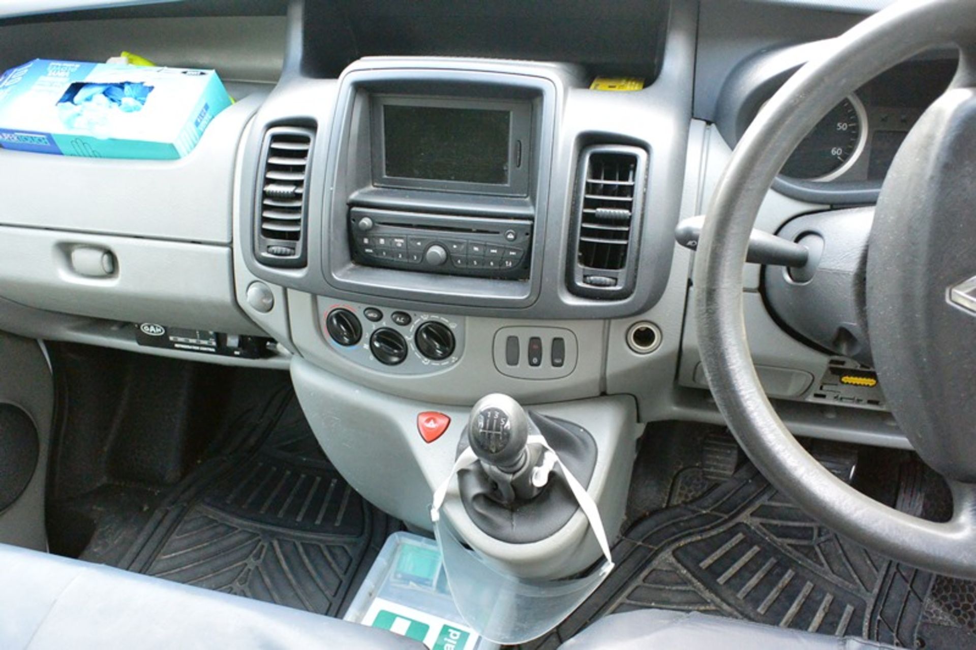 Renault Trafic SL27 DCi 2.0 diesel refrigerated van, with roof mounted GAH chiller unit & control, - Image 19 of 27