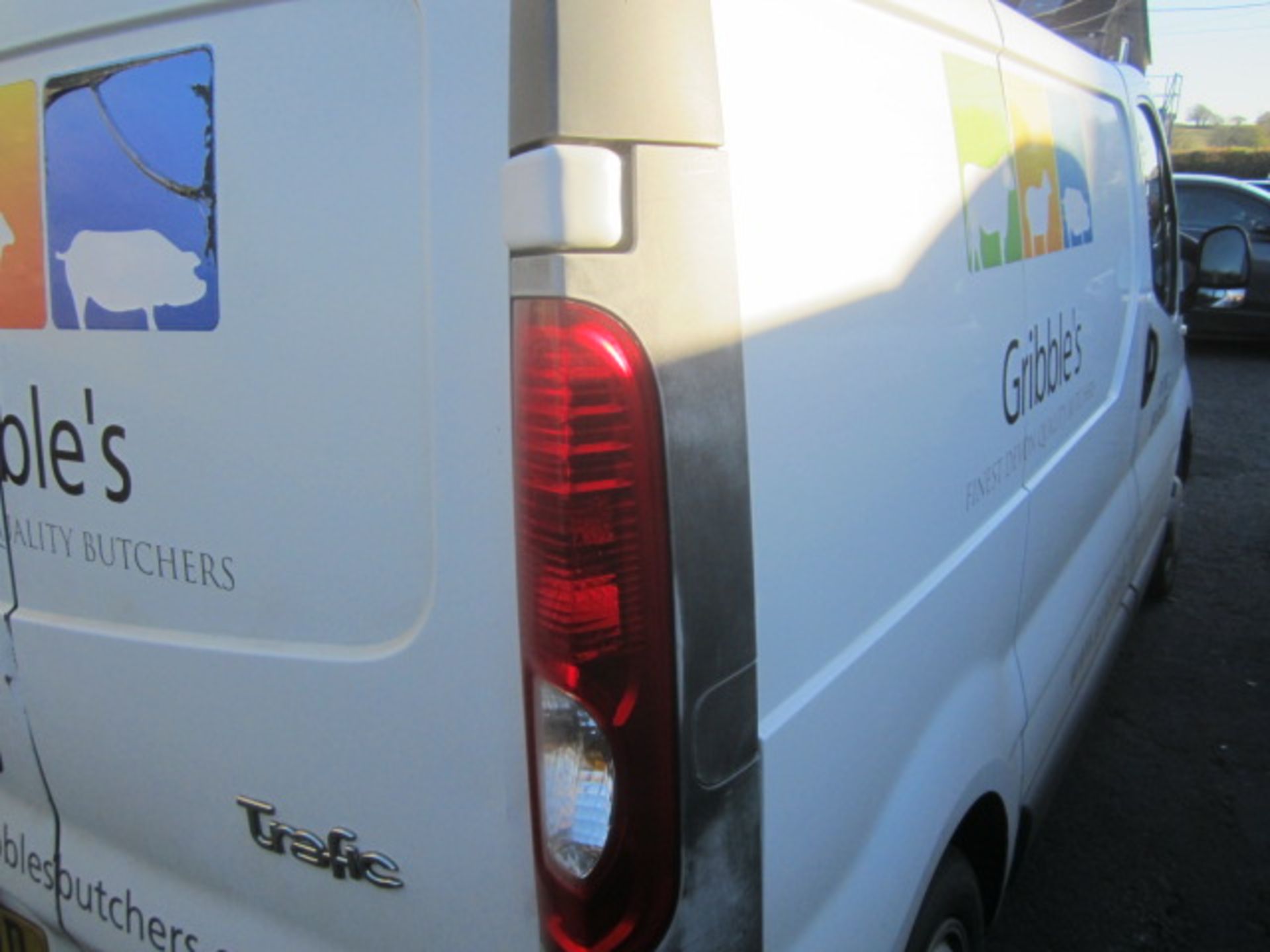 Renault Trafic SL27 DCi 2.0 diesel refrigerated van, with roof mounted GAH chiller unit & control, - Image 4 of 27