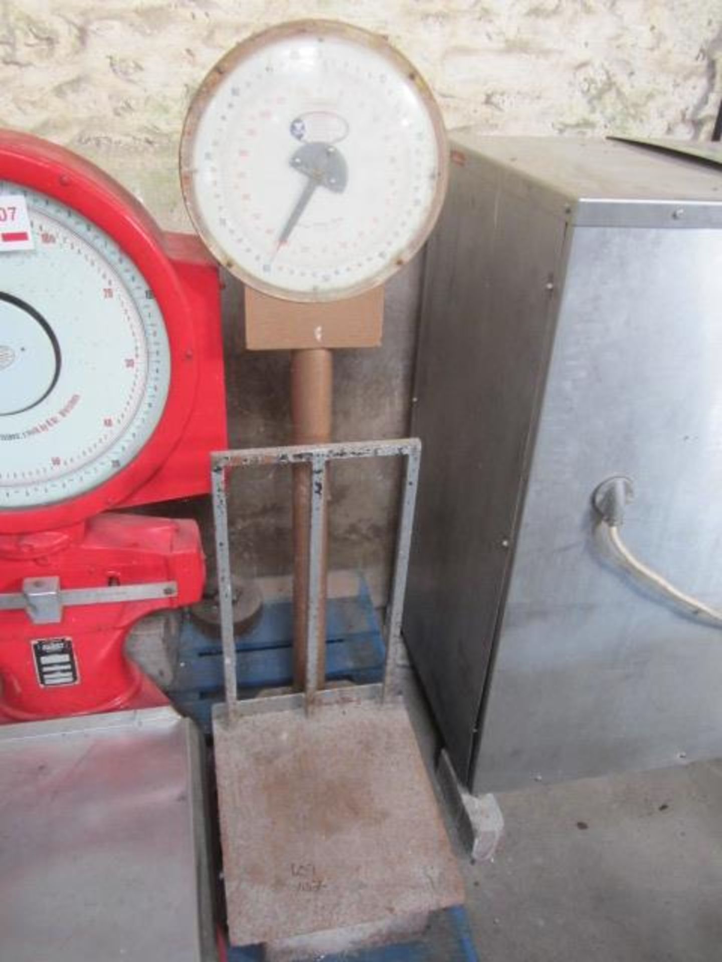 Two various floor standing weigh scales - Image 4 of 4