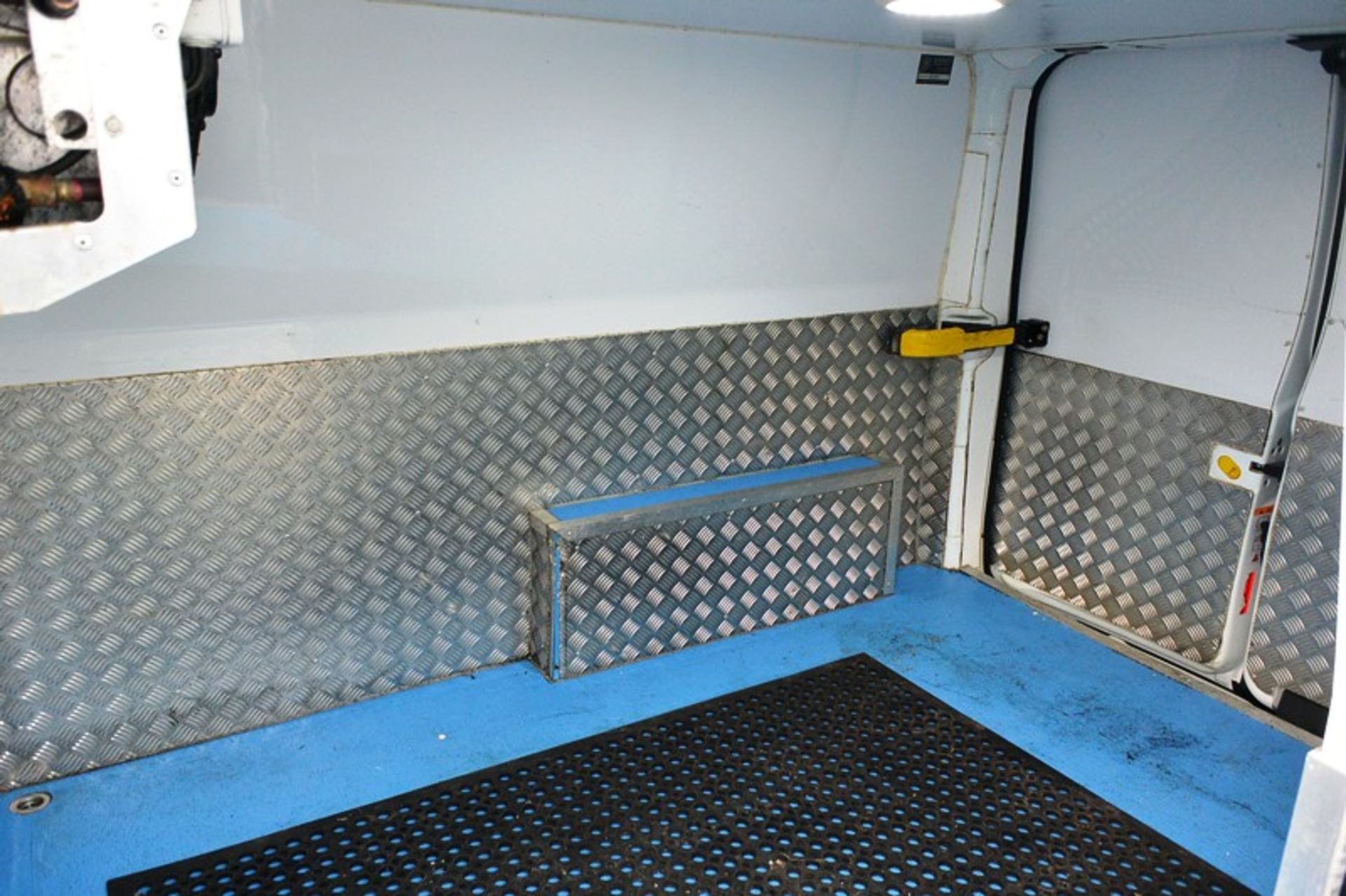 Renault Trafic SL27 DCi 2.0 diesel refrigerated van, with roof mounted GAH chiller unit & control, - Image 27 of 27