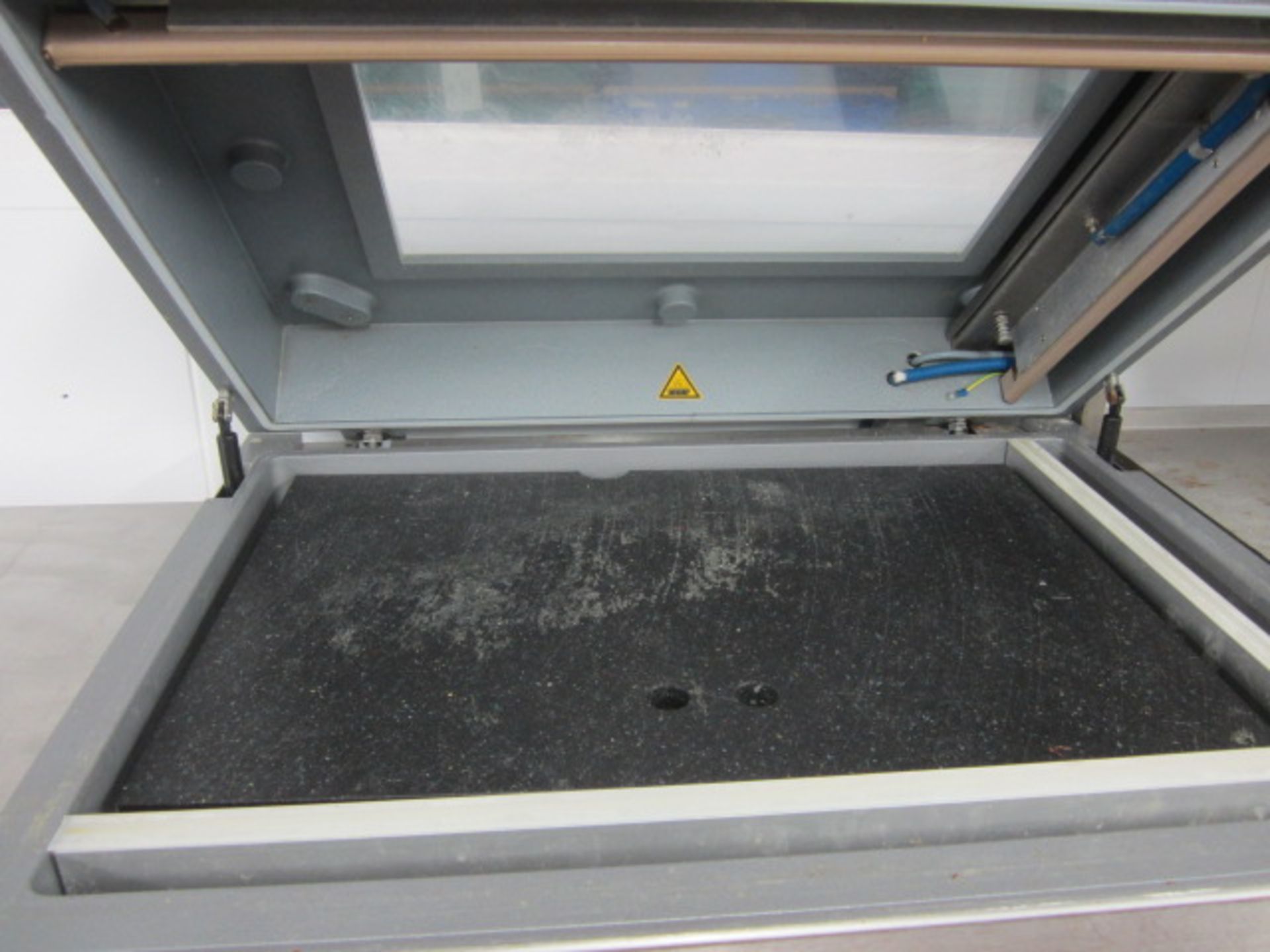 HFE Turbovac vacuum packer, 800 x 500mm chamber size, model SB-820, serial no. 20052813 (2005), 3 - Image 2 of 4