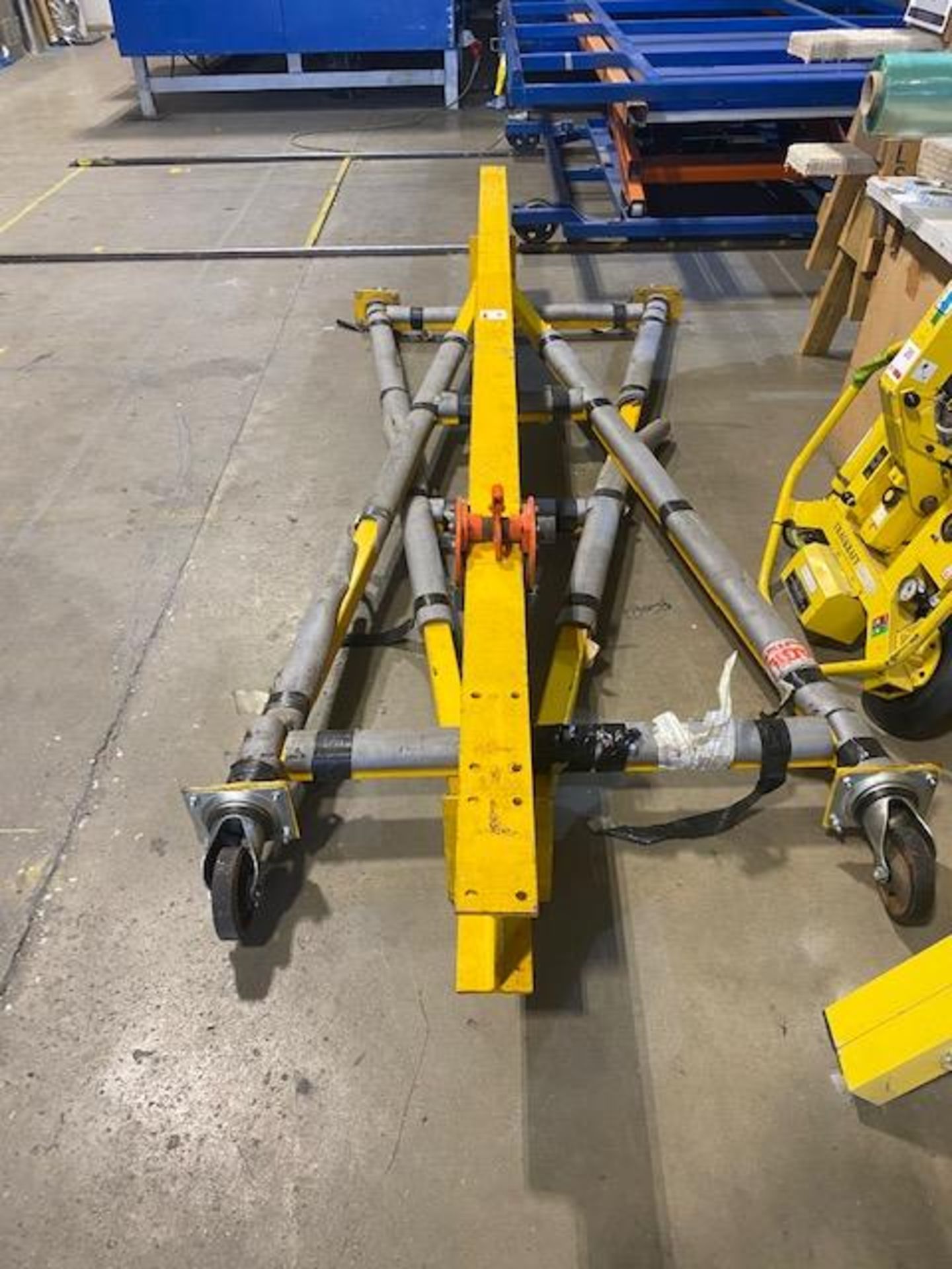 Mobile collapsible crane gantry L 3m W 1.3m H 3m 1000KG SWL NB: This item has no record of - Image 2 of 6