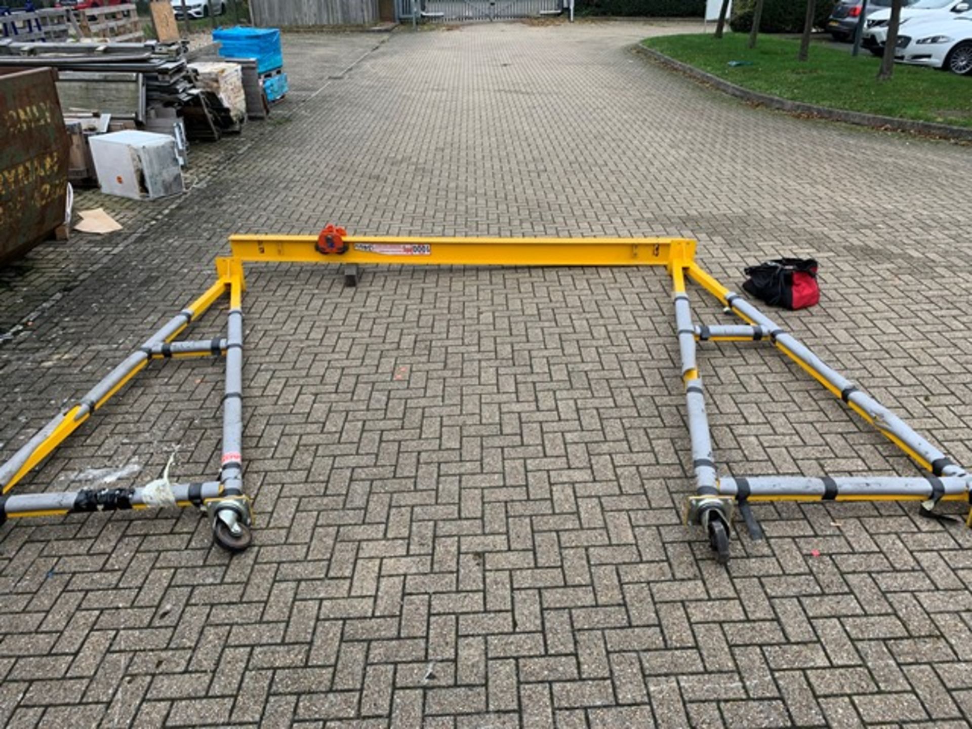 Mobile collapsible crane gantry L 3m W 1.3m H 3m 1000KG SWL NB: This item has no record of - Image 5 of 6