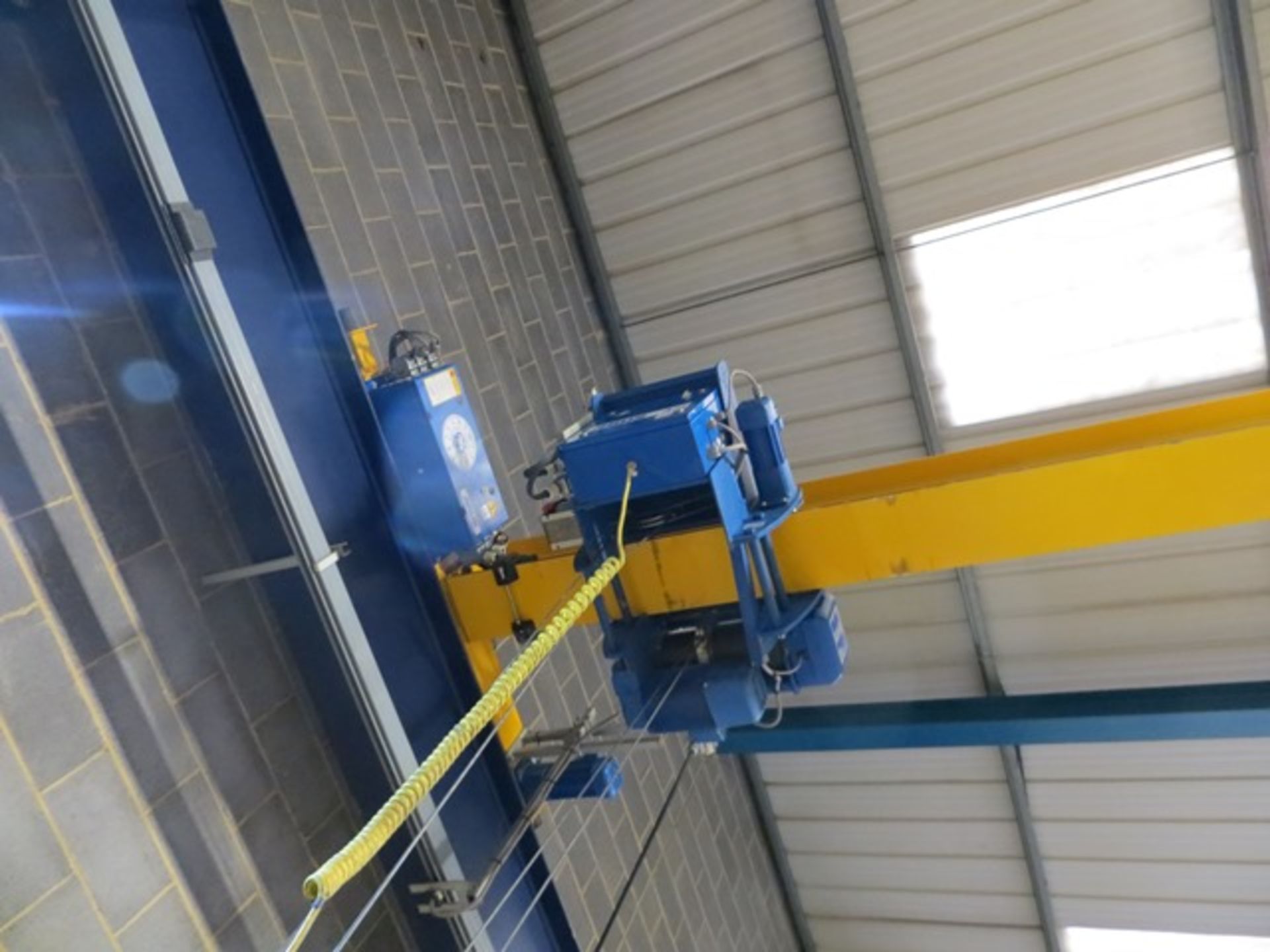 ARBUS 3.2T gantry crane (needs new electrical box) approx 19m length x 7.5m span - Image 2 of 4