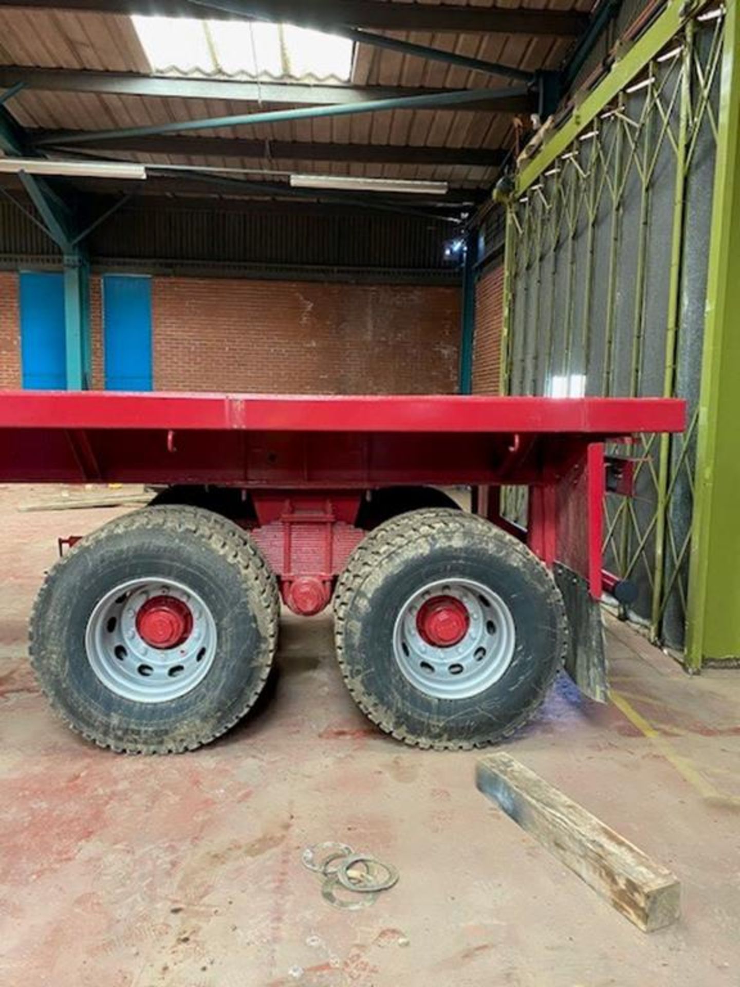 Heavy Duty (40T) Tandem Axle Trailer (Dolly Excluded) - Image 3 of 9