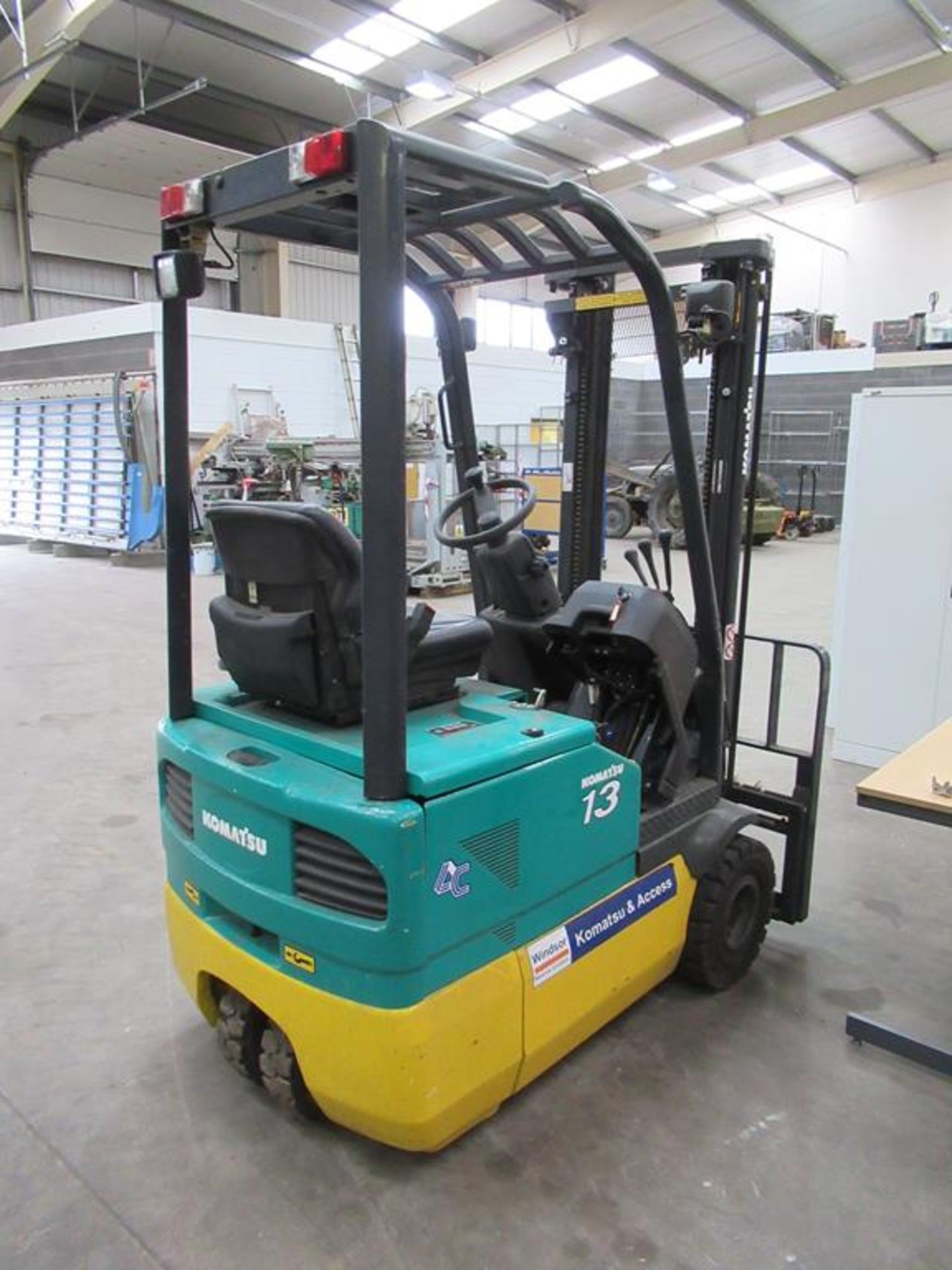 Komatsu 13 Electric Forklift YOM 2008 (non starter) - Image 7 of 12