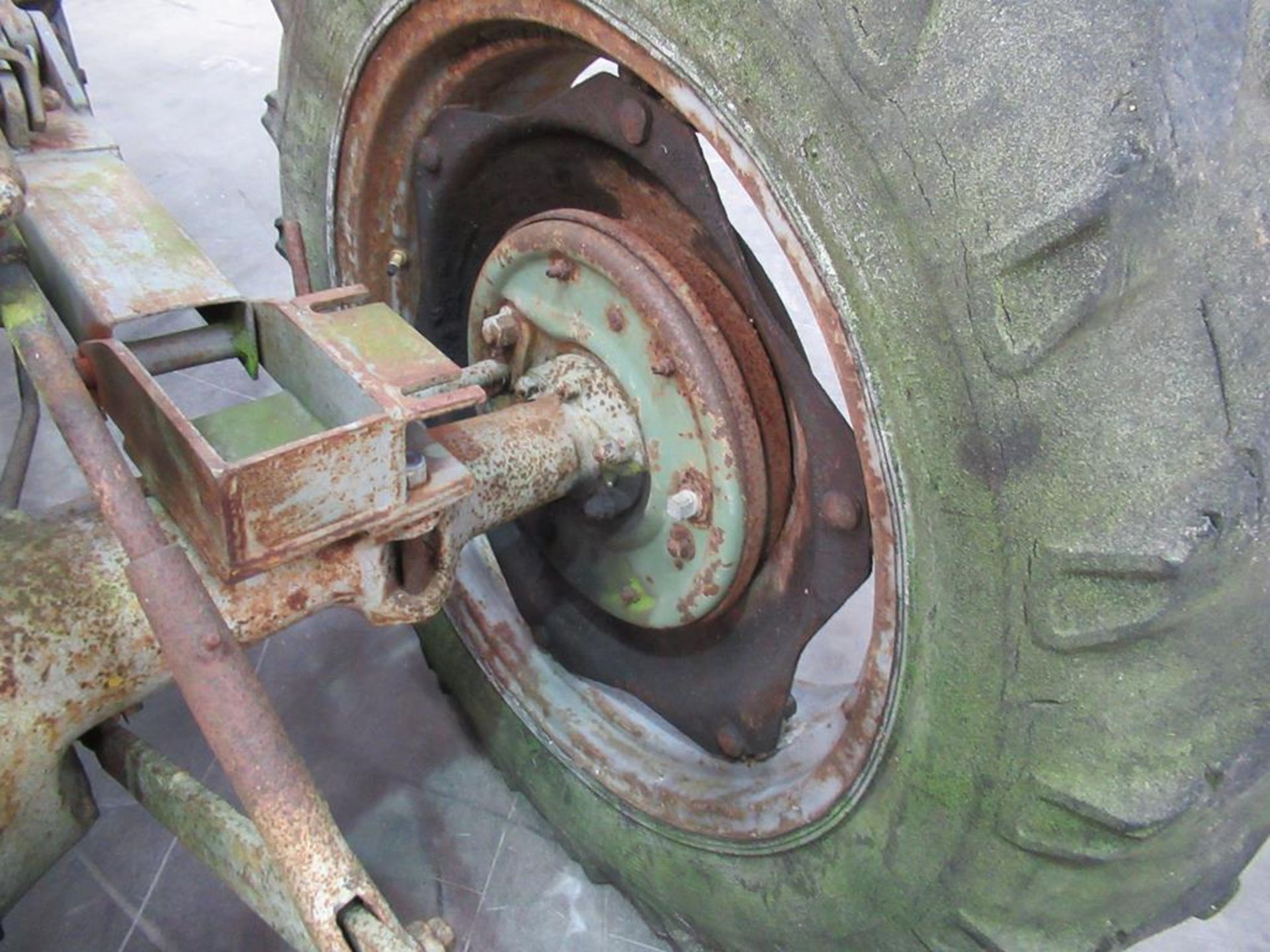 Massey Ferguson tractor with lifting attachment and counter balance - Image 9 of 20