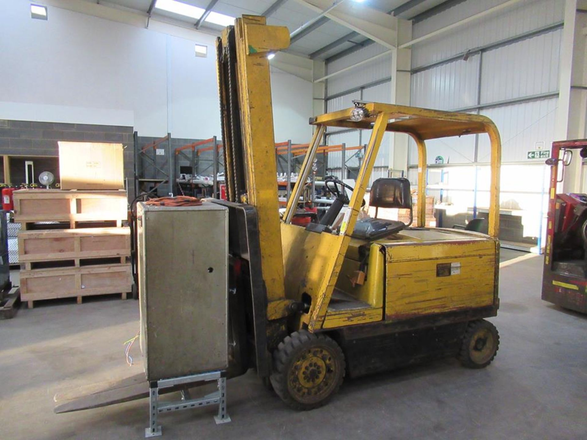 Hyster E100A 4.5 tonne electric forklift