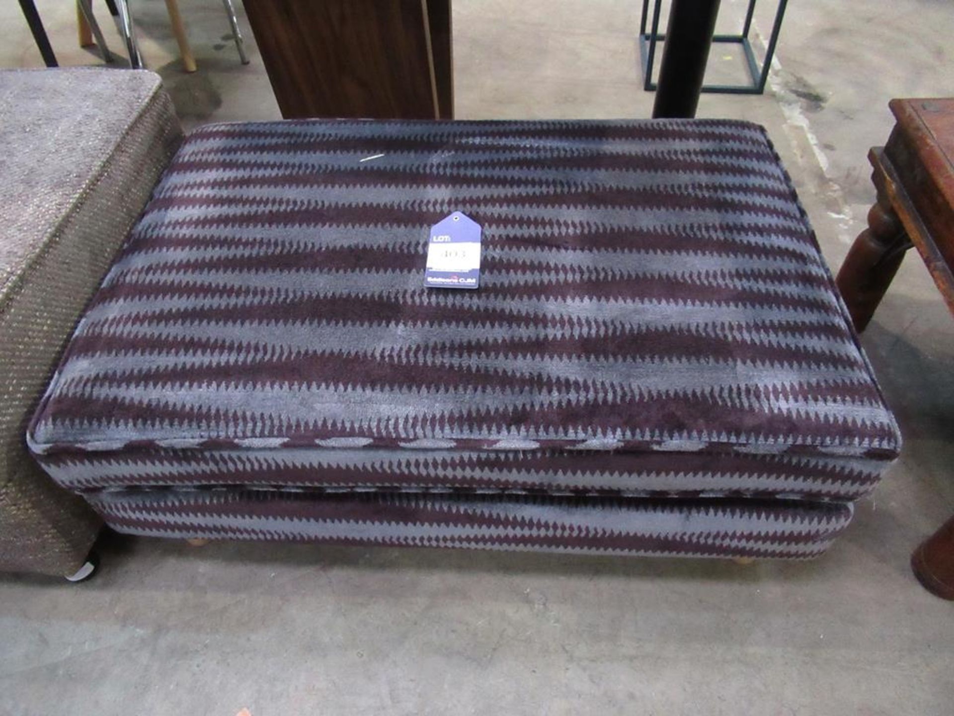 Ex - Wayfair Patterned upholstered footstool