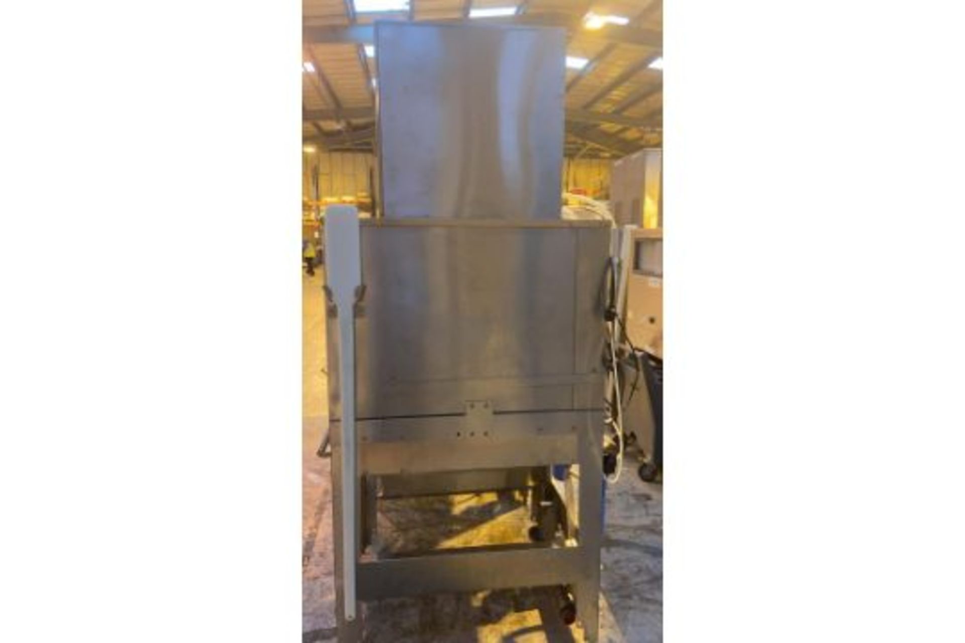 An ICS 700P Commercial Ice Making Machine - Image 2 of 4