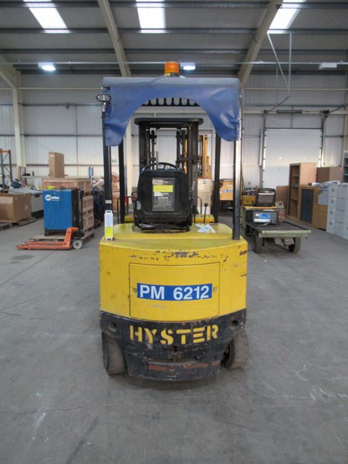 Hyster E2.50XL 2.5 tonne electric forklift - Image 4 of 12