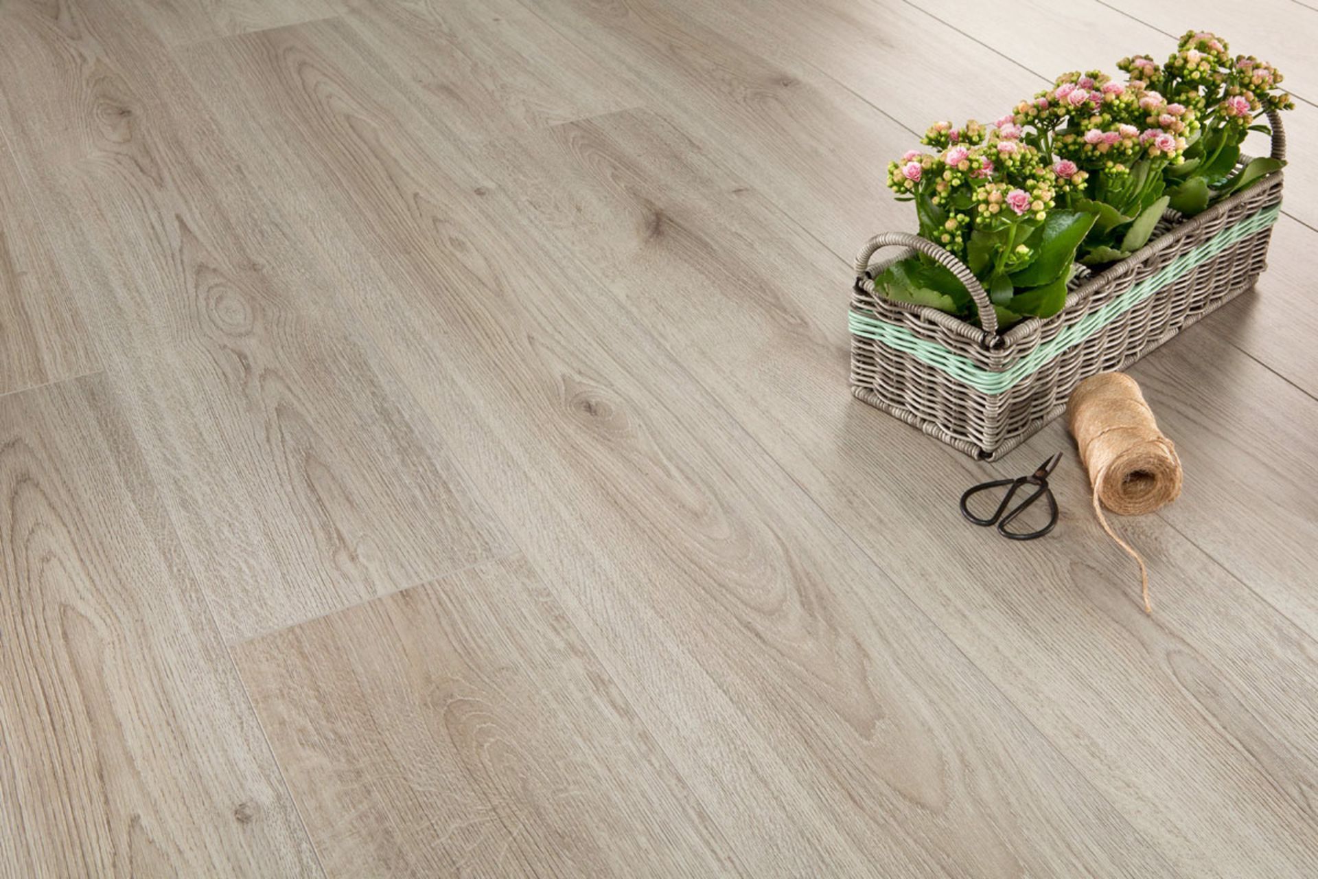 9.56m2 LAMINATE FLOORING TREND GREY OAK. With a warm grey hue and an authentic natural grain, this