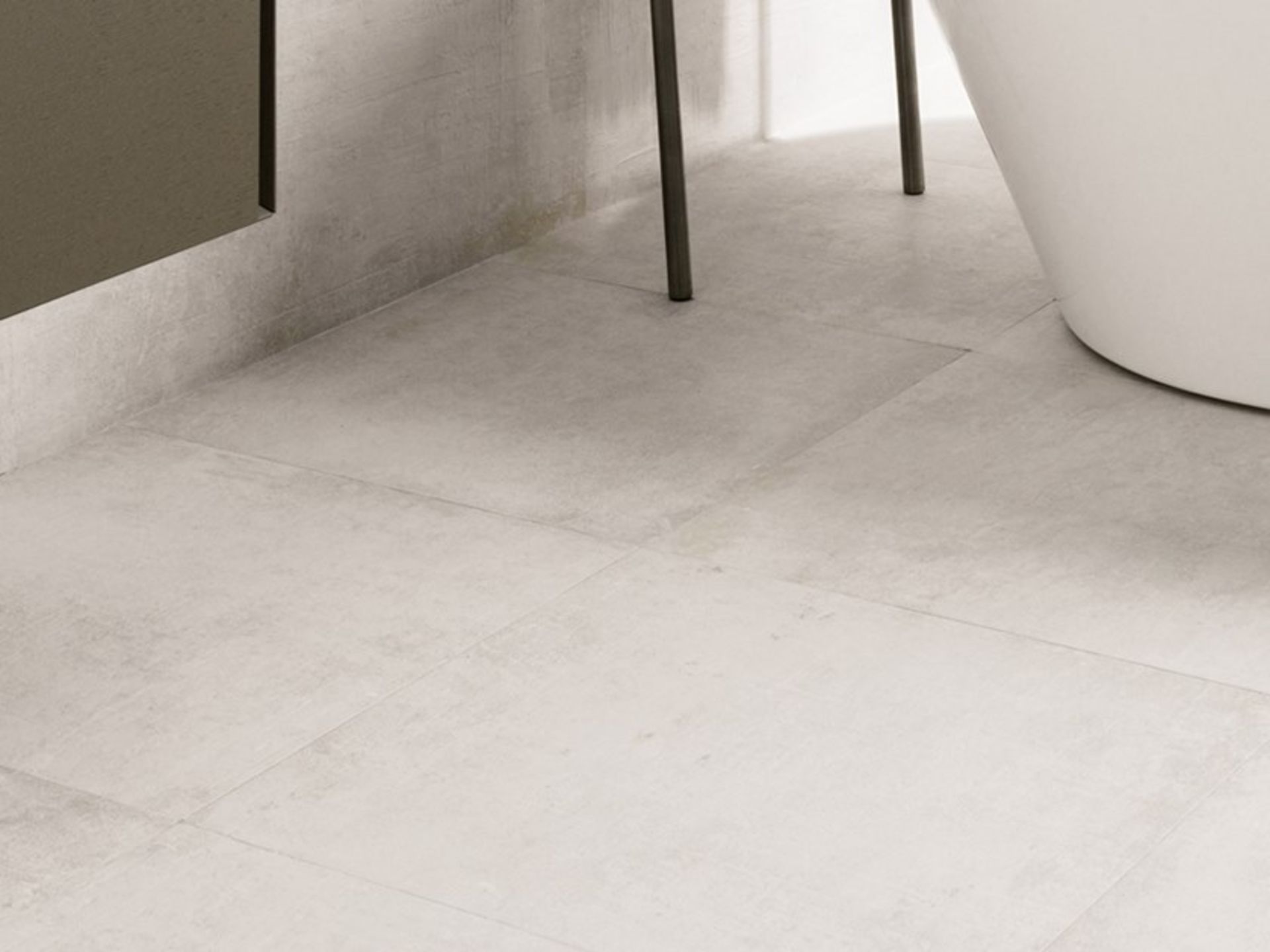 11.8 Square Meters of Porcelanosa Newport White Wall and Floor Tiles. 33.3x59.2cm per tile. 1.18m2 - Image 2 of 5