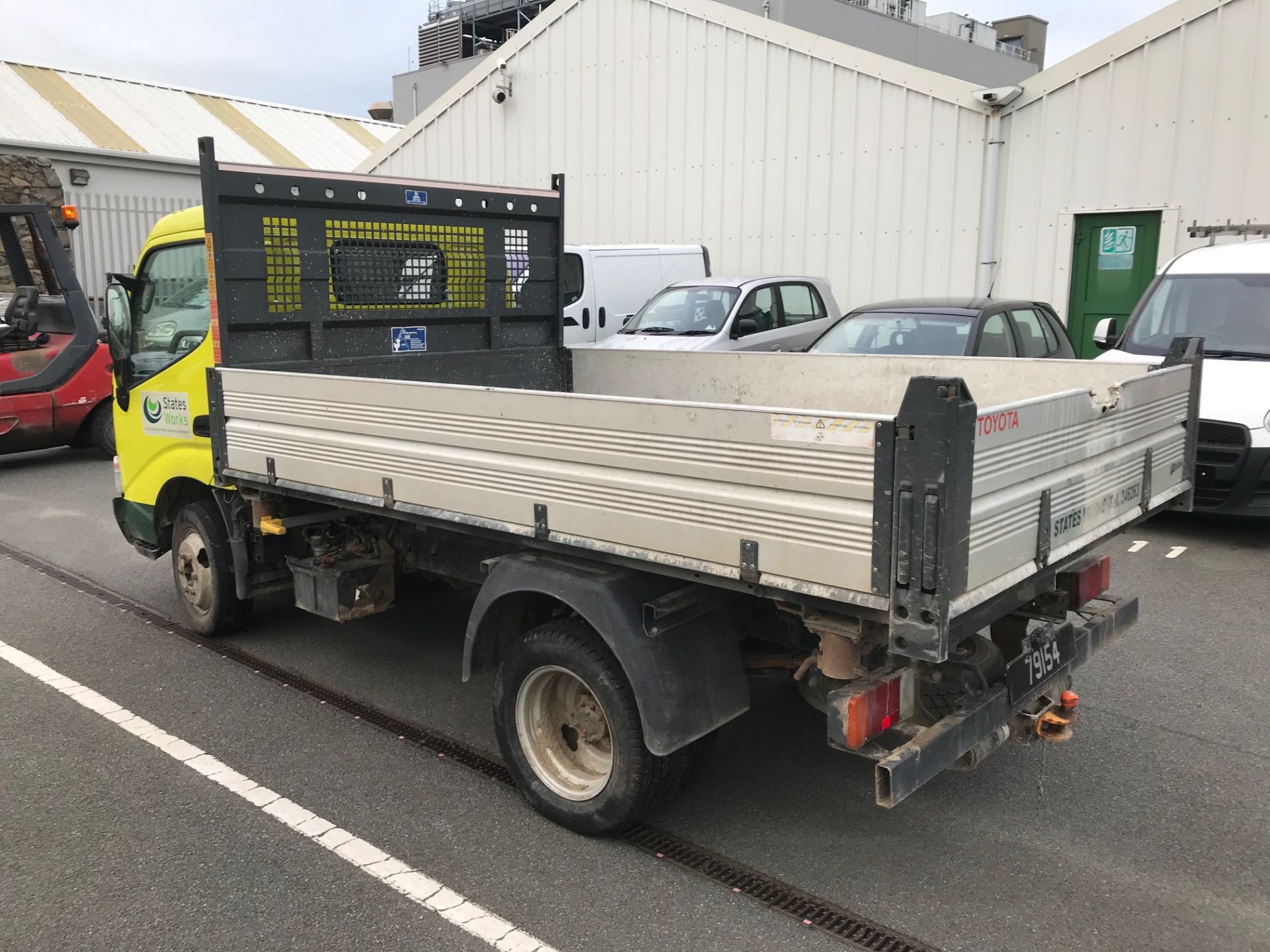 2011 Toyota Dyna 3 Way Tipper - Image 5 of 5