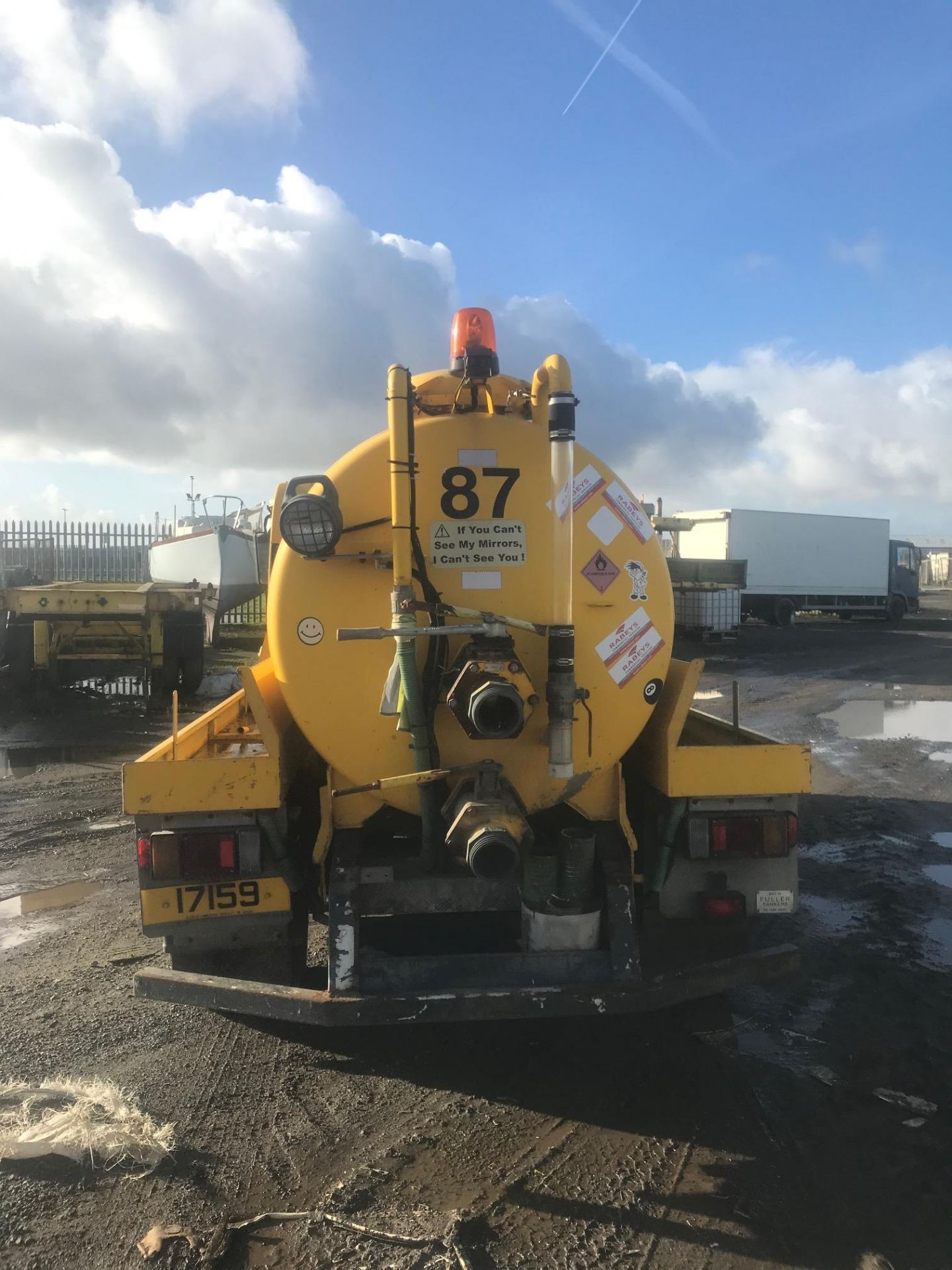 2009 Isuzu PR7 800 Gallon Gully TankerTanker - Image 4 of 6