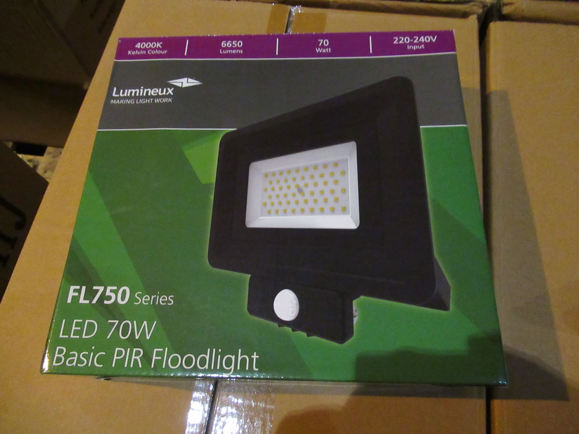 20 x LED 70W PIR Floodlights 4000K black - Image 3 of 5