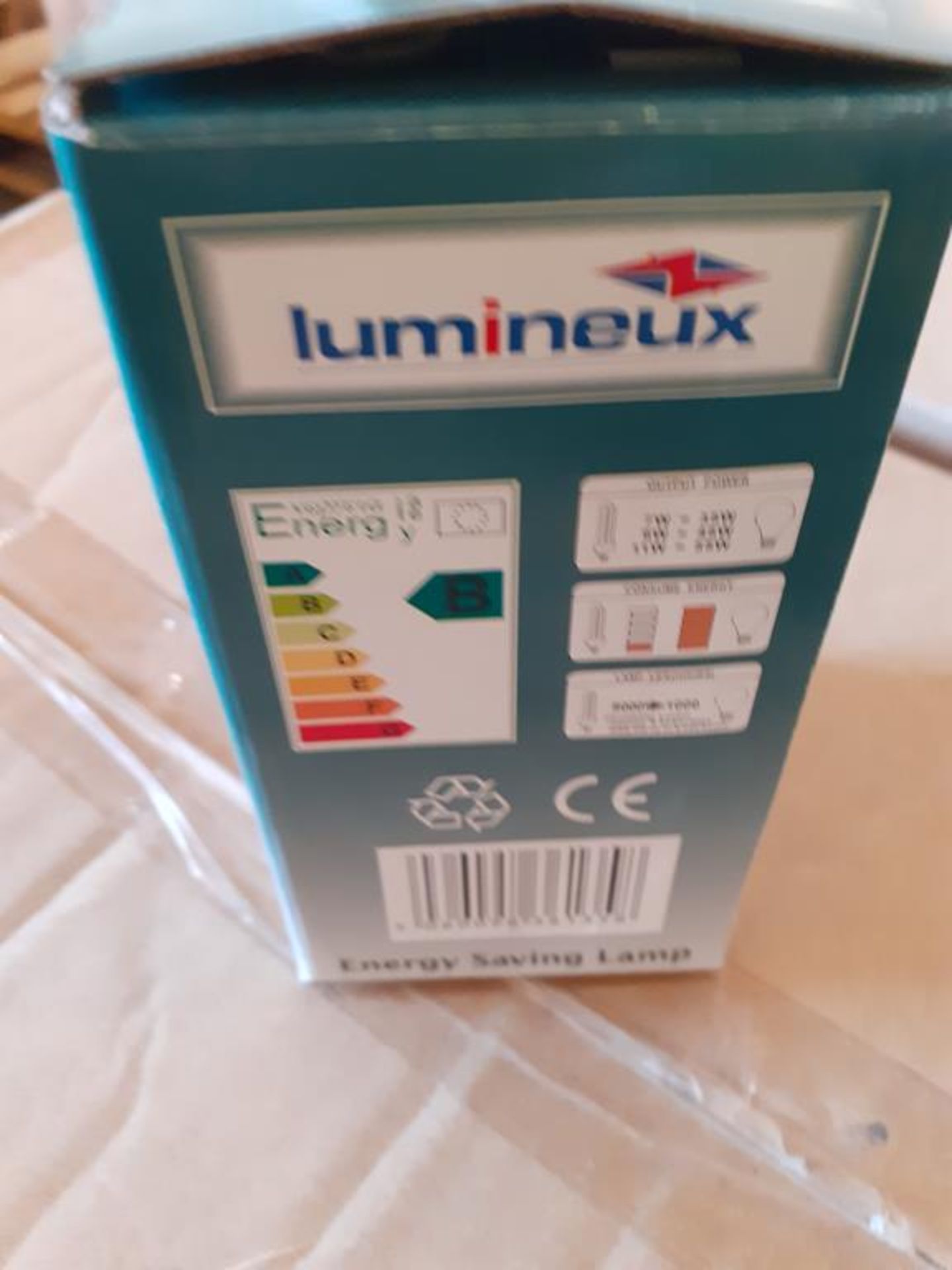 6x boxes of Lumineux Reflector 9W E14 2700K 220-240V Engery Saving Bulbs (40pcs per boxes) - Image 4 of 4