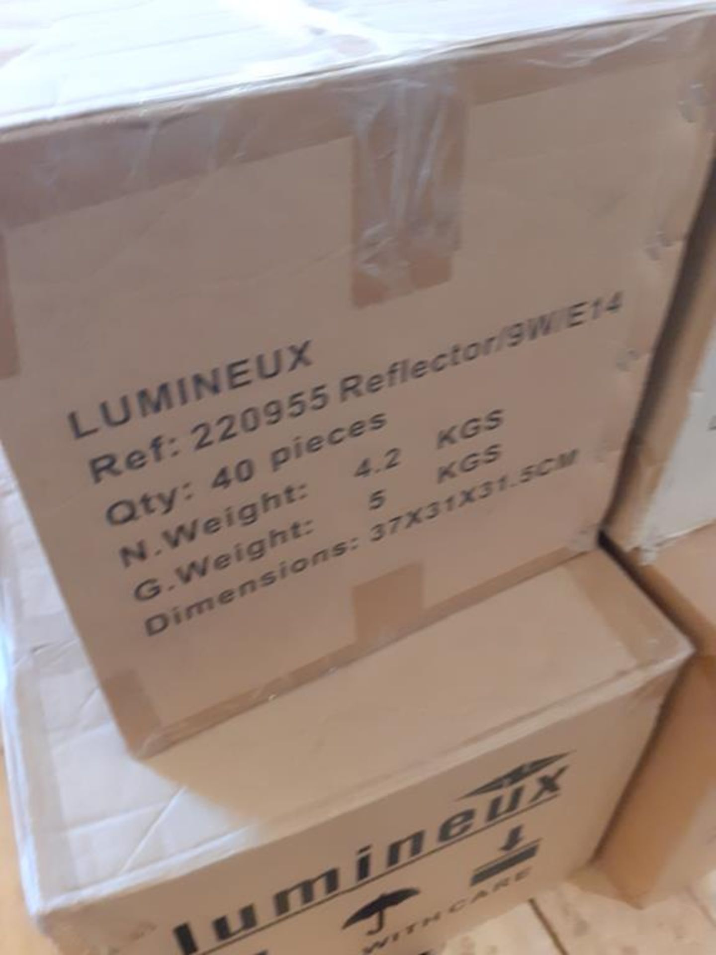 6x boxes of Lumineux Reflector 9W E14 2700K 220-240V Engery Saving Bulbs (40pcs per boxes) - Image 2 of 4