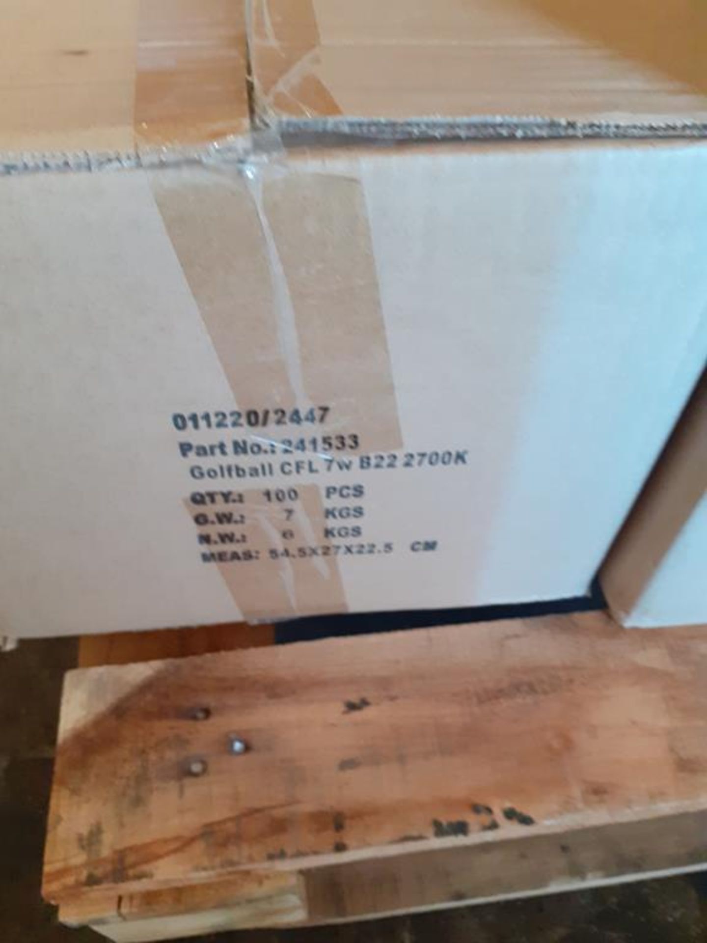 3x boxes of Lumineux Golf Ball 7W B22 2700K Warm White Bulbs (100pcs per box, 1 box contains 80pcs) - Image 2 of 4