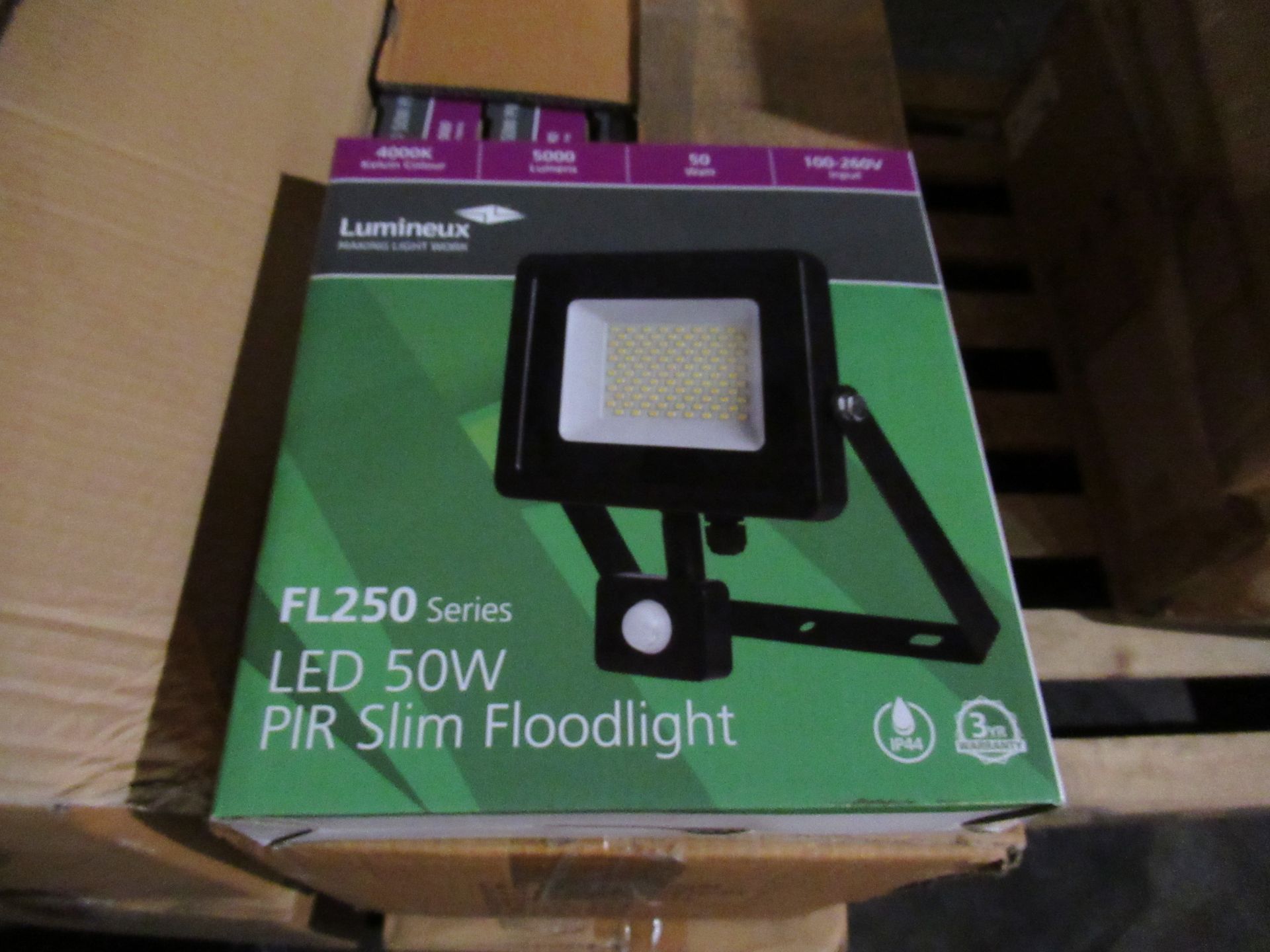 20 x LED SMD PIR Floodlights 50W 4000K black - Image 3 of 5