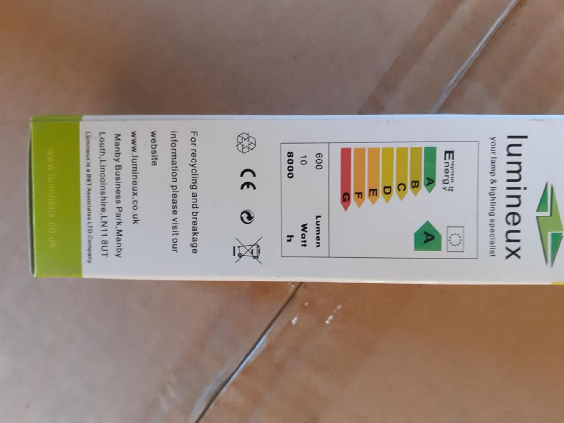 4x boxes of Lumineux PLC Compact G24Q-1 4pin 10W 4200K Daylight Write Fluorescent Bulbs (100pcs per - Image 4 of 4