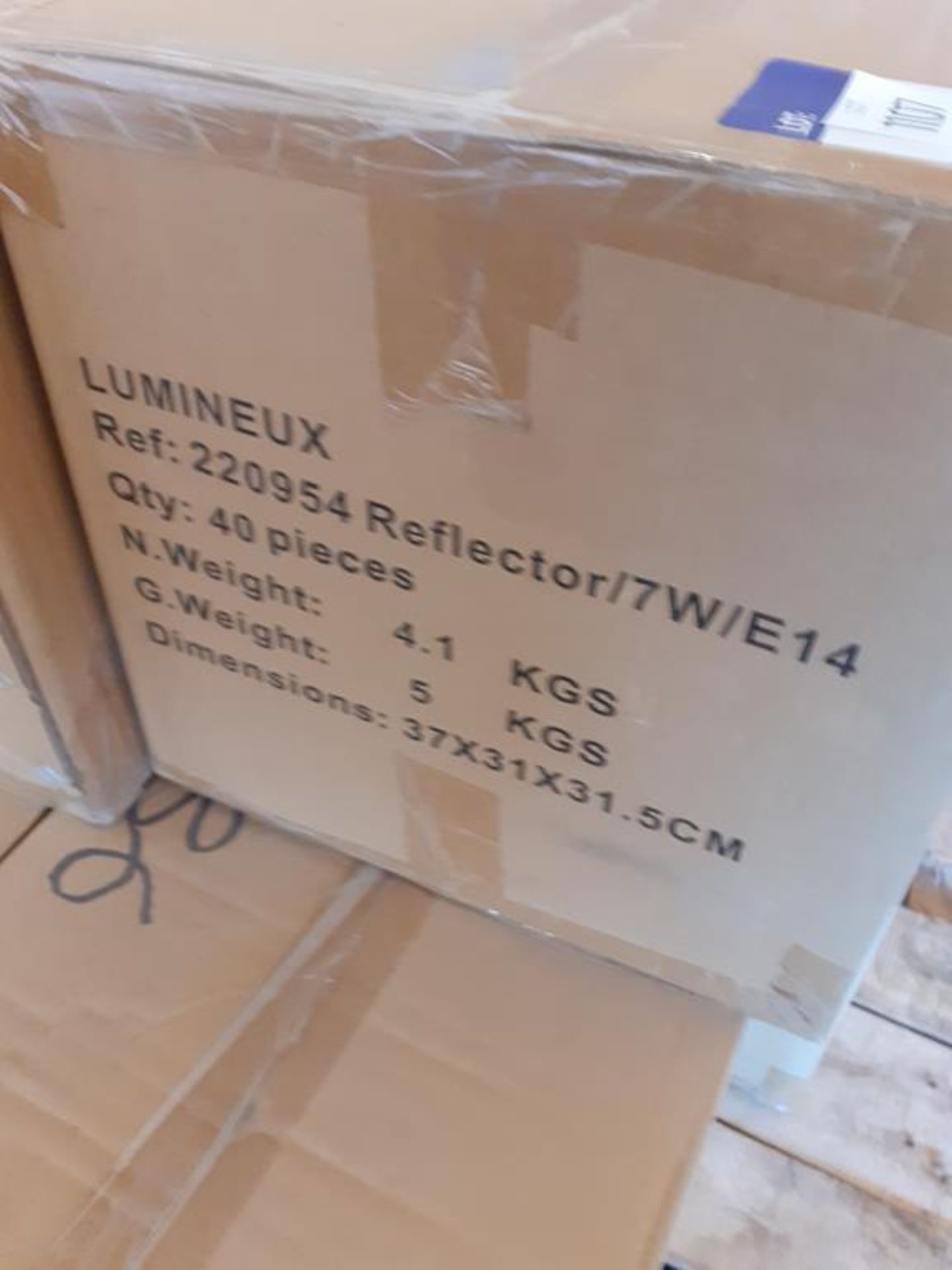 6x boxes of Lumineux Reflector 7W E14 2700K 220-240V Engery Saving Bulbs (40pcs per box) - Image 2 of 4