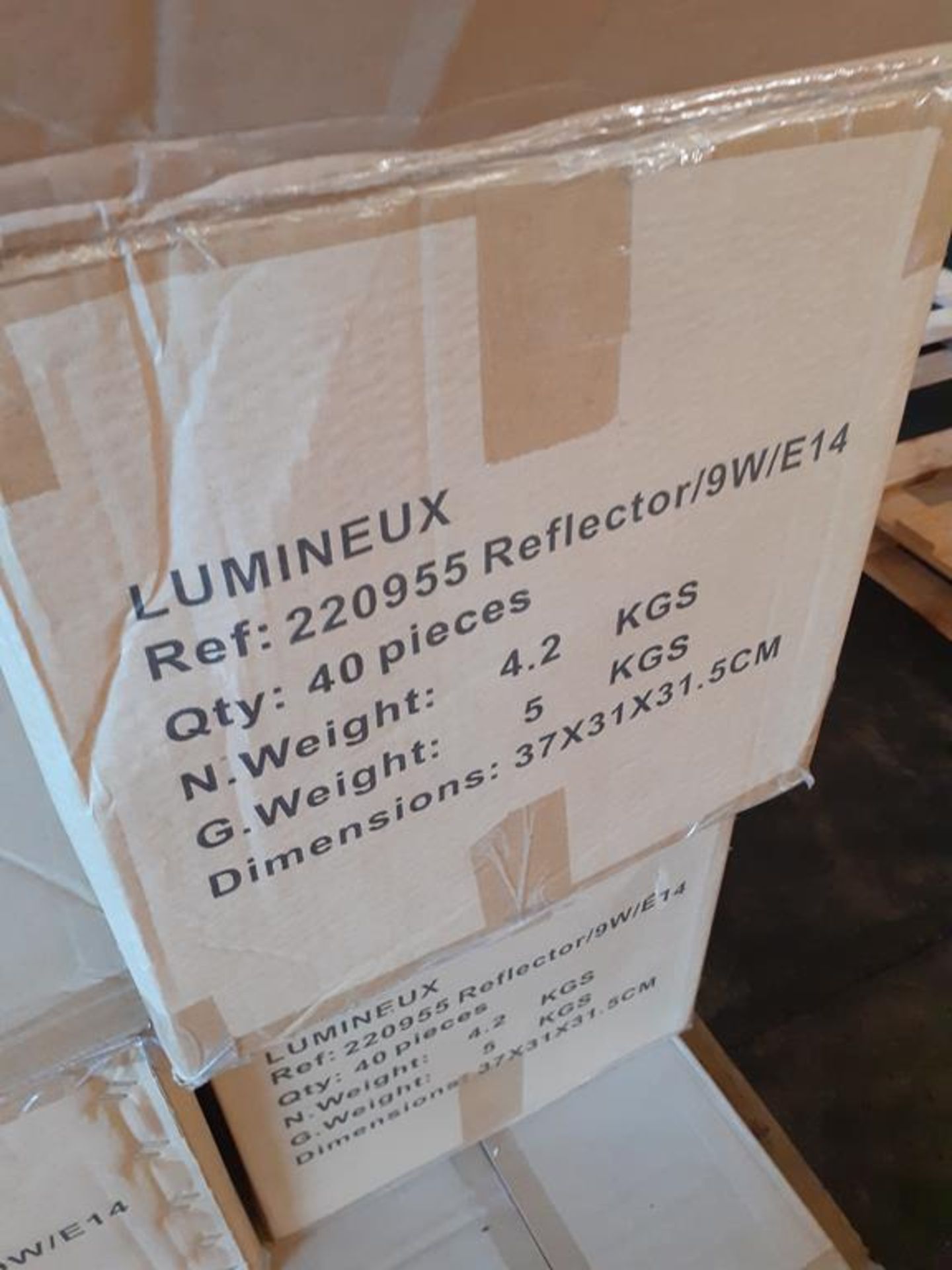 6x boxes of Lumineux Reflector 9W E14 2700K 220-240V Engery Saving Bulbs (40pcs per box, 1 box conta - Image 2 of 4