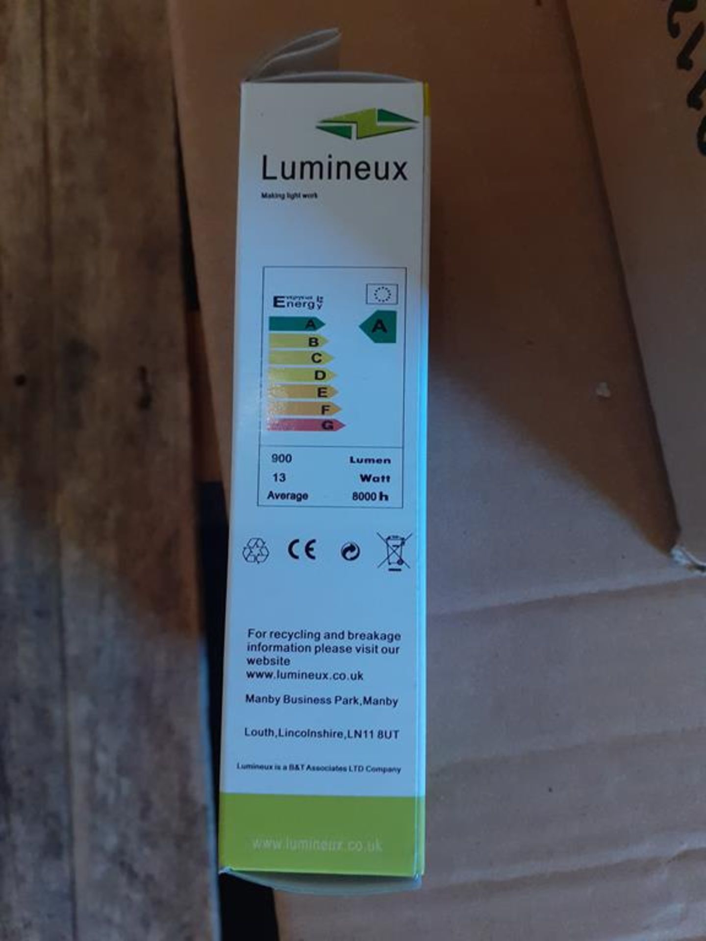 3x boxes of Lumineux PLC Compact 13W G24D-1 2U 2Pin 4200K Cool White Fluorescent Bulbs (100pcs per b - Image 3 of 5