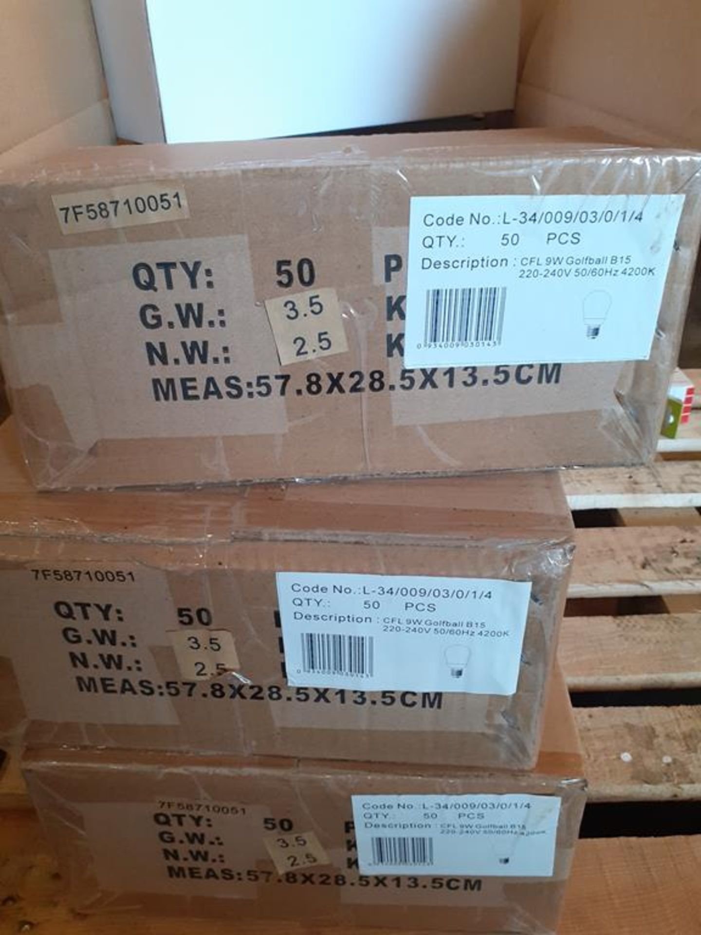 3x boxes of Lumineux Golf Ball 9W SBC 4200K Cool White Bulbs (50pcs per box) - Image 2 of 6