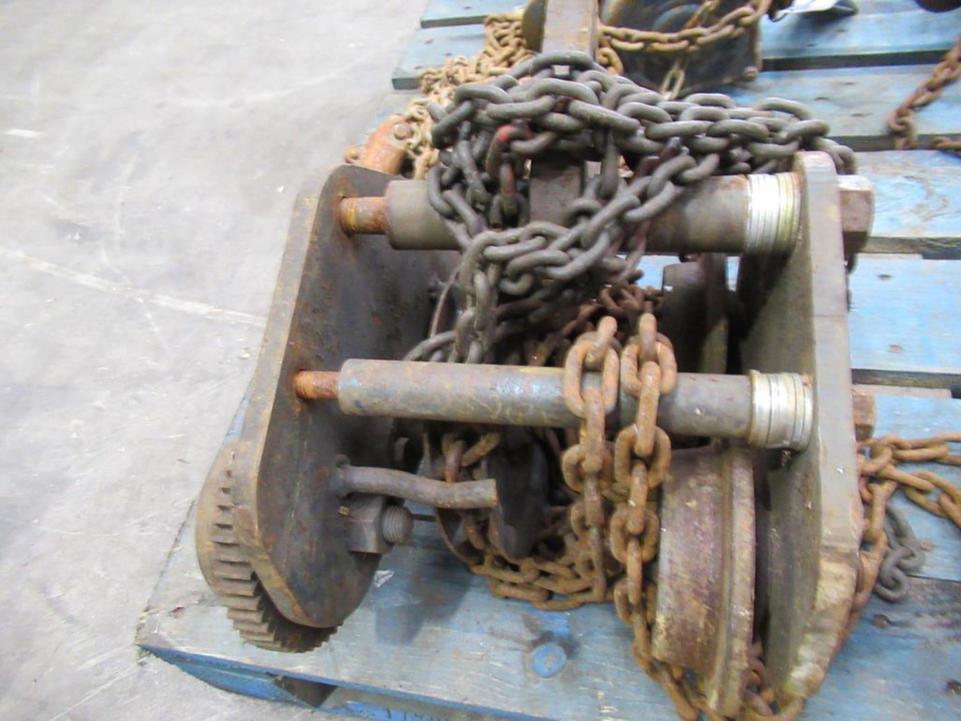 2 X various Trolley Lifting Chain Hoists (both 200KG). Please Note this lot is located at - Image 4 of 4
