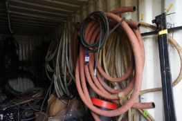 Large quantity of plastic & rubber hose