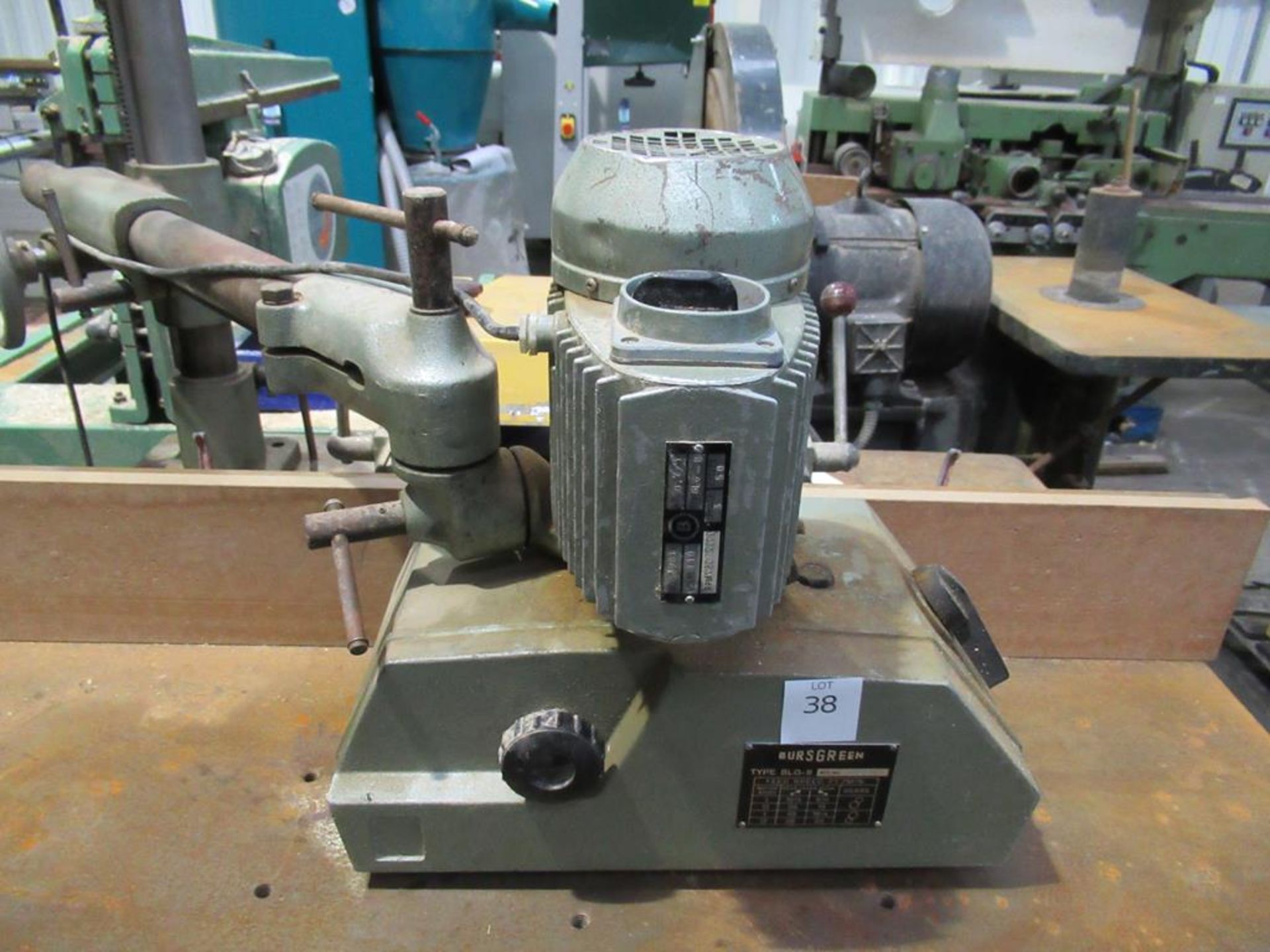 Dominion spindle moulder s/n B503733 with a Bursgreen 3 wheel BLG-8 powerfeed - Image 8 of 10