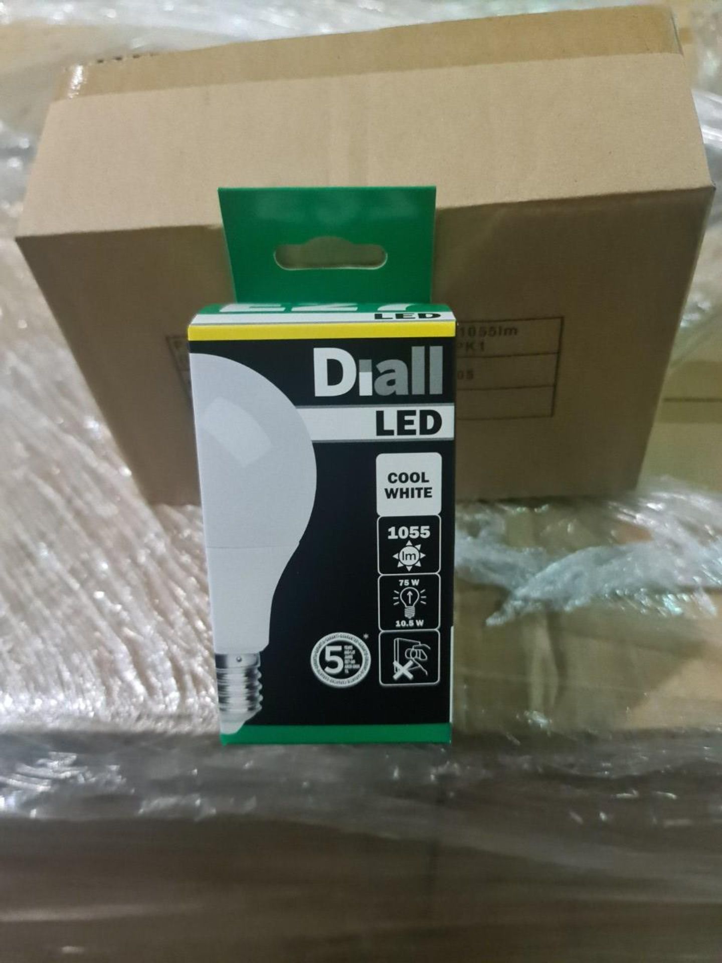 (ED10) PALLET TO CONTAIN 950 x NEW DIALL LED COOL WHITE LIGHTBULBS. E27 FITTING. DIMMABLE. 1055LM