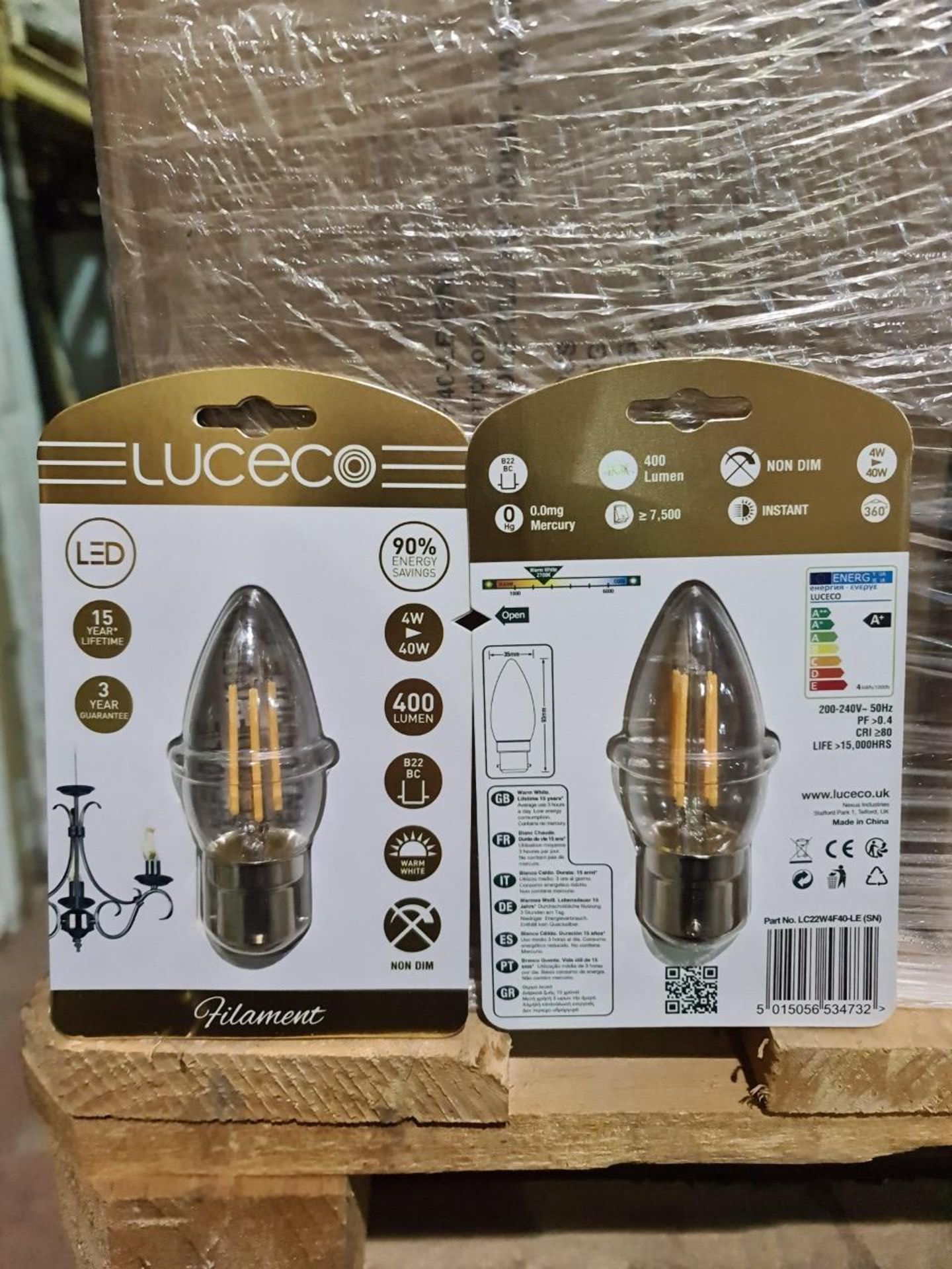 (ED7) PALLET TO CONTAIN 500 x NEW LUCECO LED LIGHTBULBS. FILAMENT. 4W=40W. 400 LUMEN. B22 BAYNET CAP