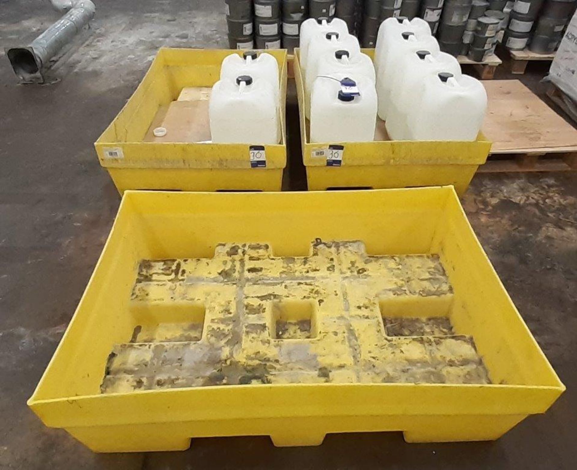 3 Spill Bins, Cleaner Emulsion Wash & Fluids 120kg