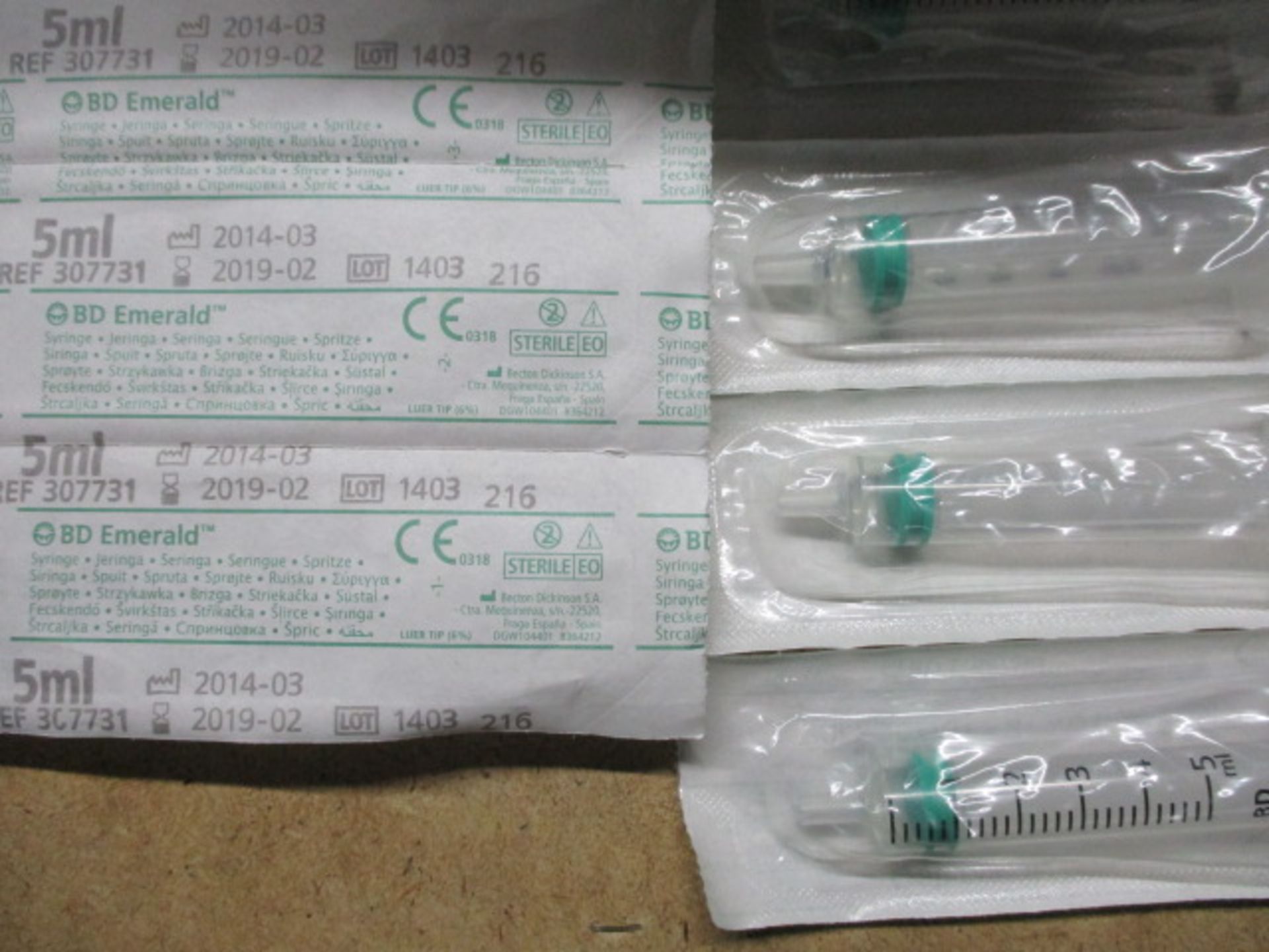 Syringes - Image 2 of 9