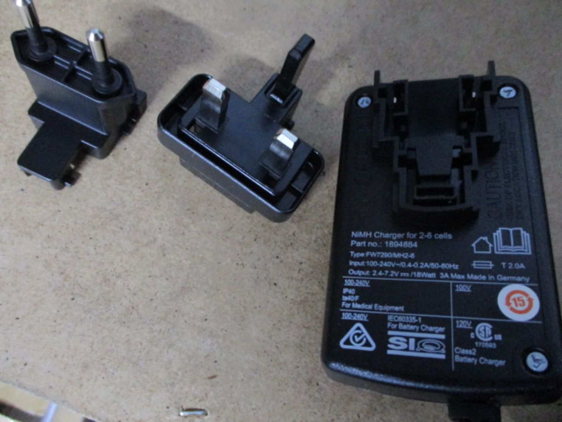 3M battery chargers - Image 4 of 4
