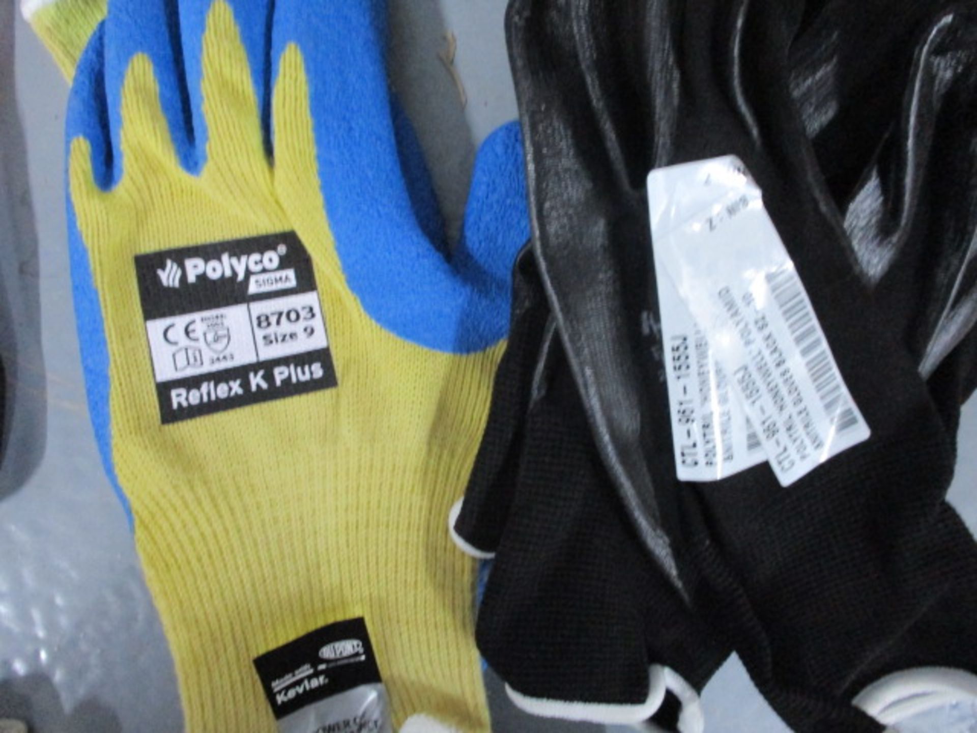 Assorted PPE gloves - Image 3 of 6