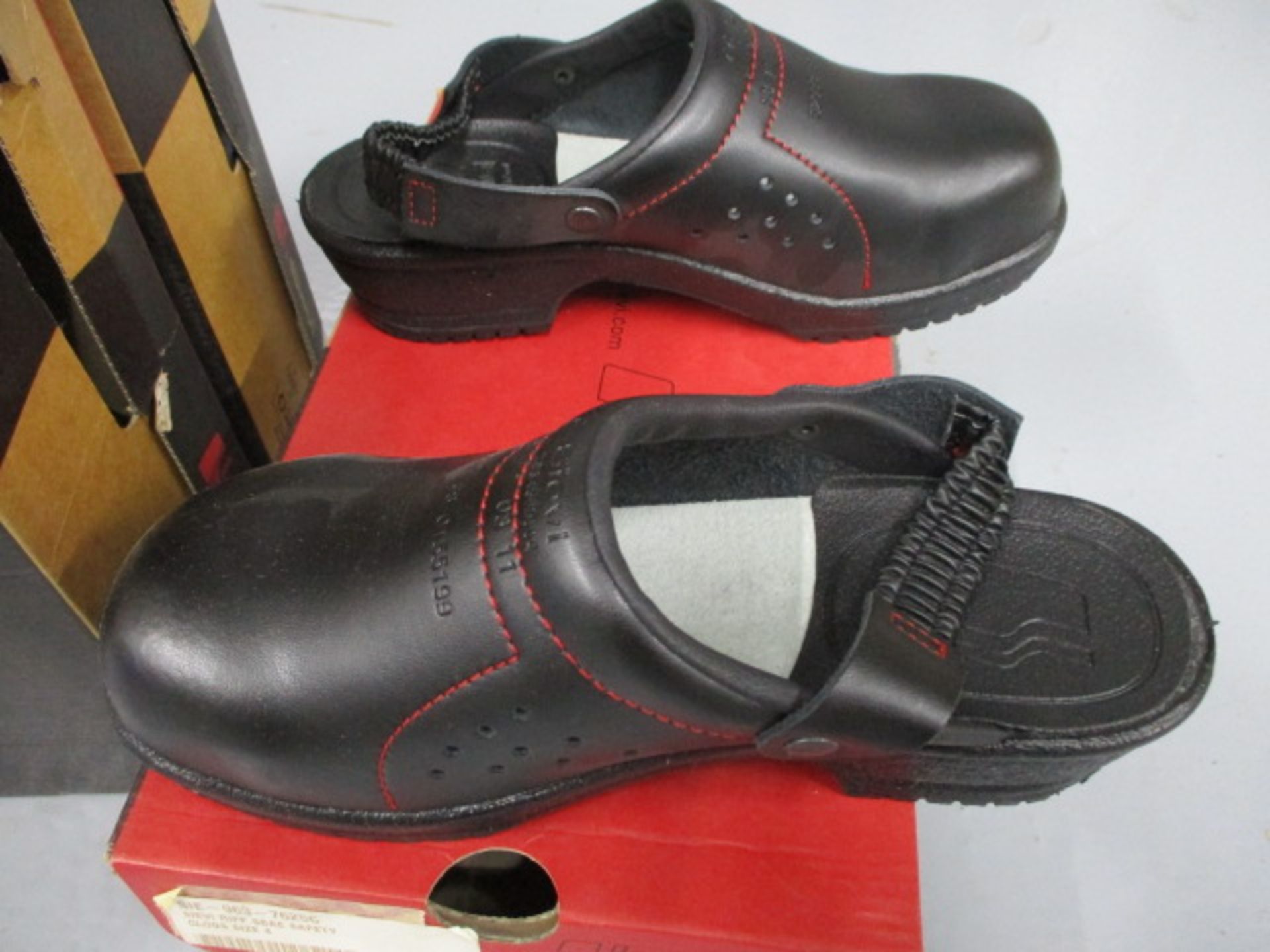 Safety footwear - Image 3 of 3