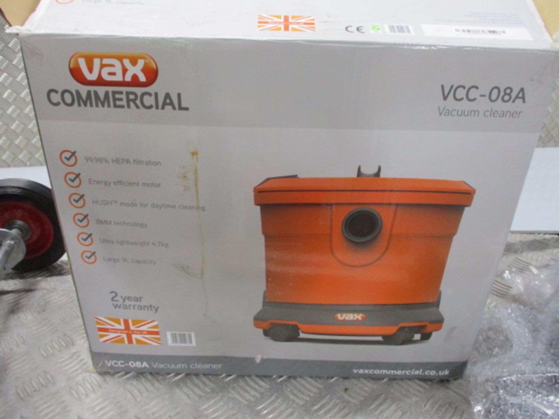 Vacuum cleaner - Image 4 of 4