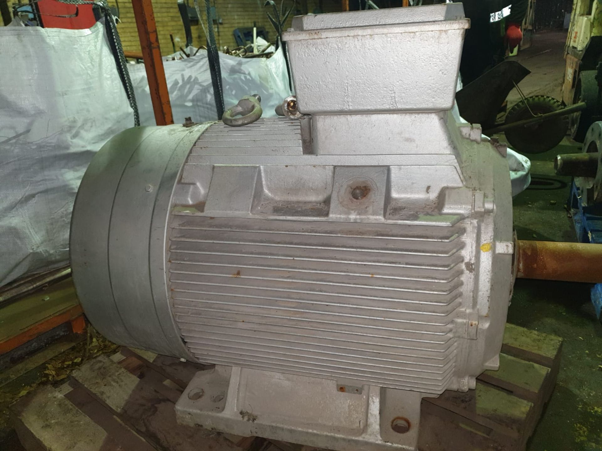 Siemens 112Kw, 3 Phase, 60Hz, 460V Motor - Image 5 of 6