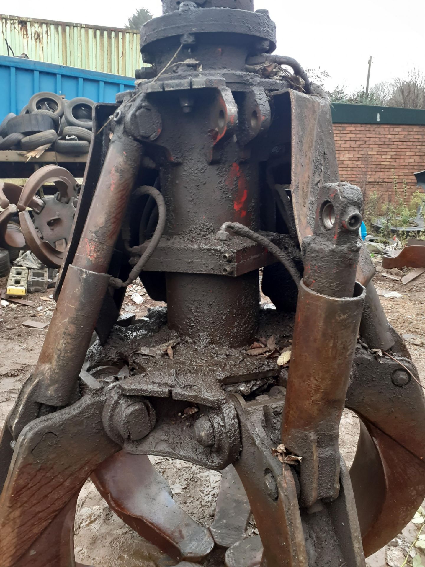 Steel Hydraulic Grab Bucket. Condition Unkown - Image 4 of 5