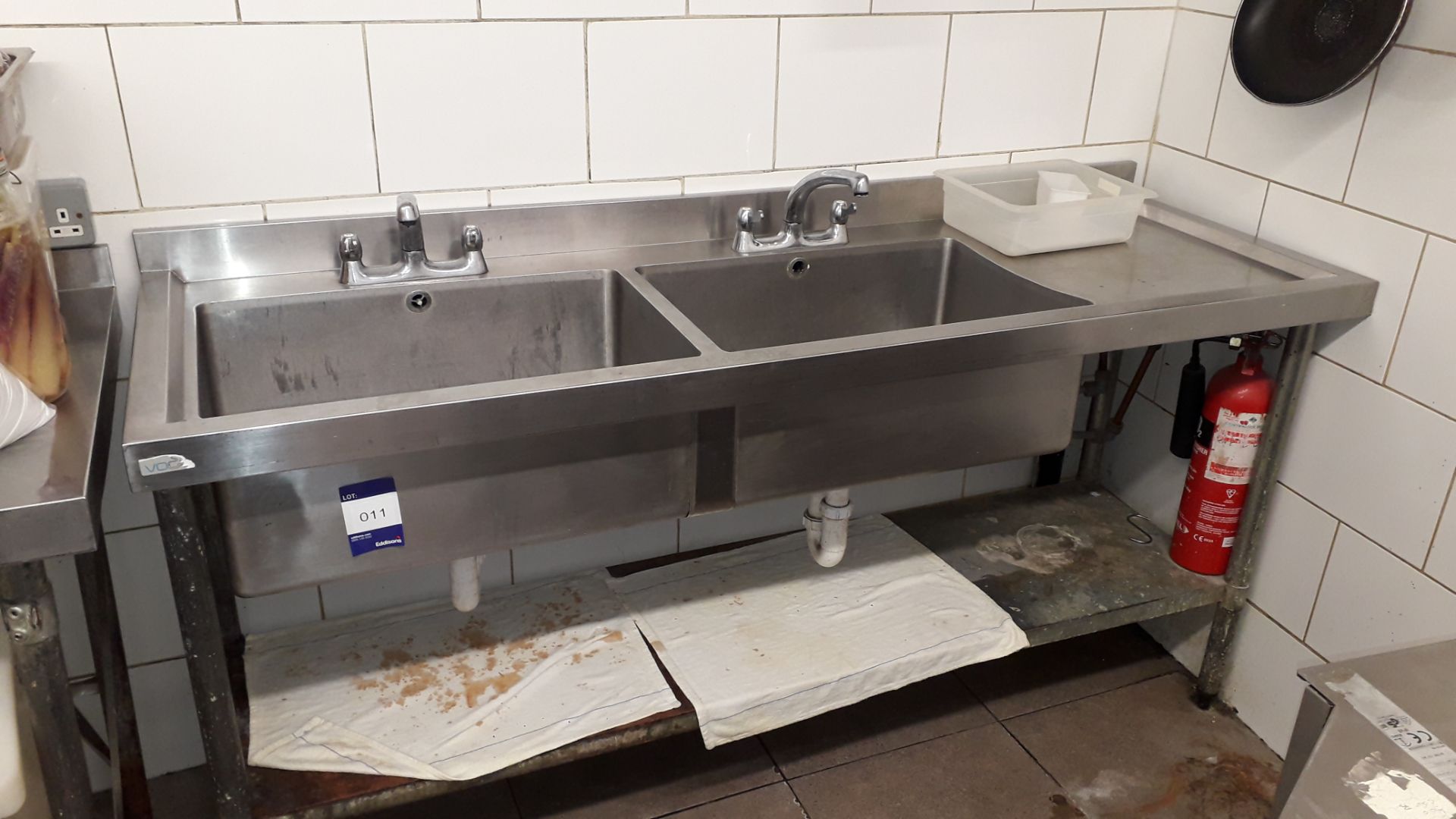 Vogue Stainless Steel Twin Sink with Right Hand Drainer 1800x600 (Requires disconnection by