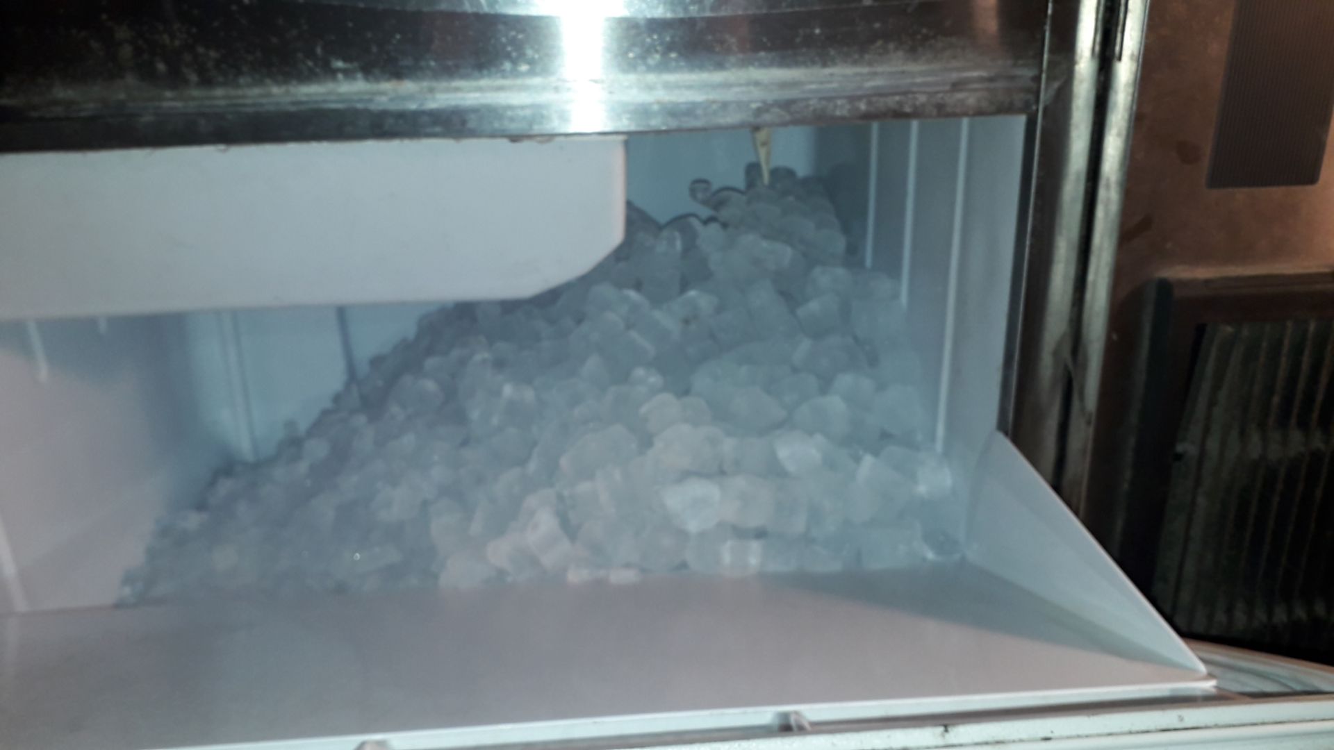 Hoshizaki IM100CNE Ice Cube Maker Serial Number D1 - Image 2 of 3