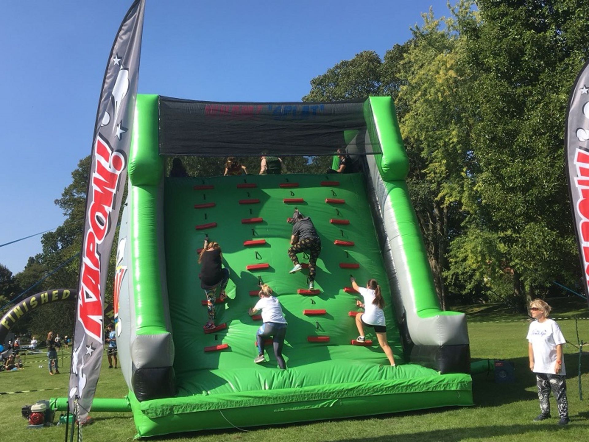 Kapow Inflatable Obstacle course, comprising 12 as - Image 29 of 46