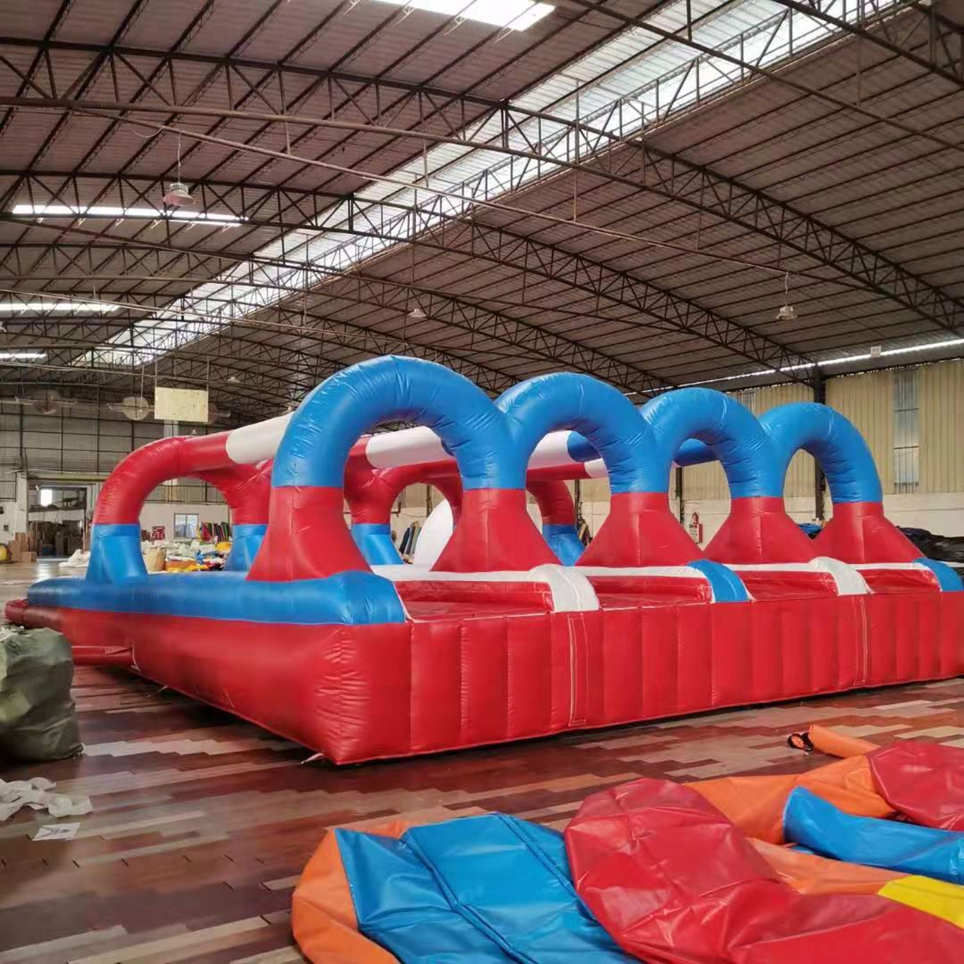 Funky Planet Inflatable Obstacle Course comprising - Image 15 of 55