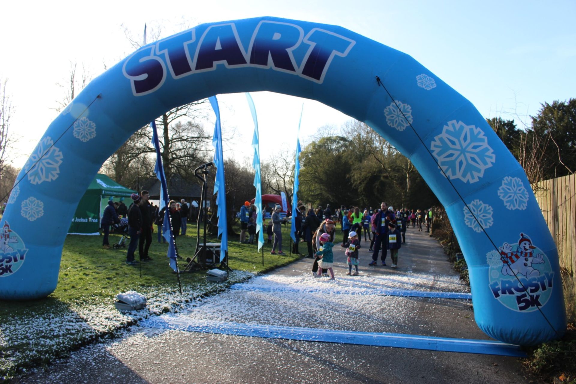 Frosty 5K Fun Run, including inflatable igloo, arc - Image 26 of 31