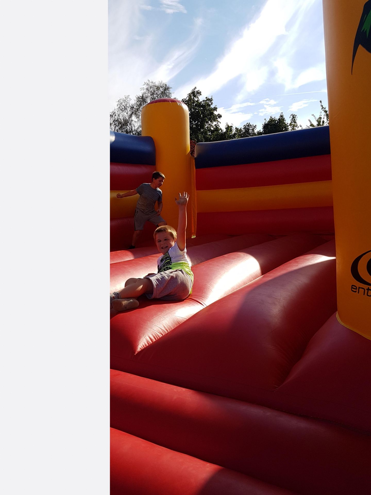 BEETEE Bouncy castle, approx. 7.2m x 5.2m x 3.5m, - Image 5 of 6