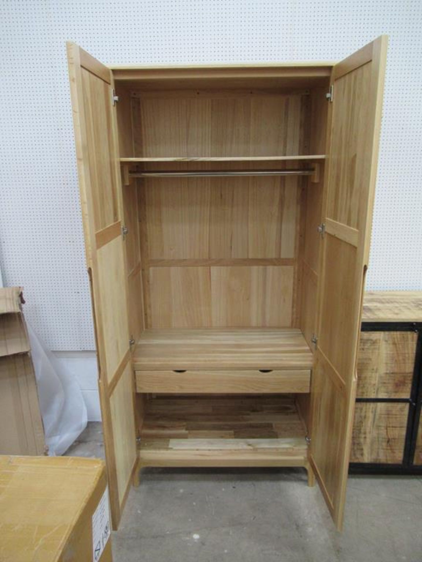 Oak Wardrobe (N10) - Image 2 of 2