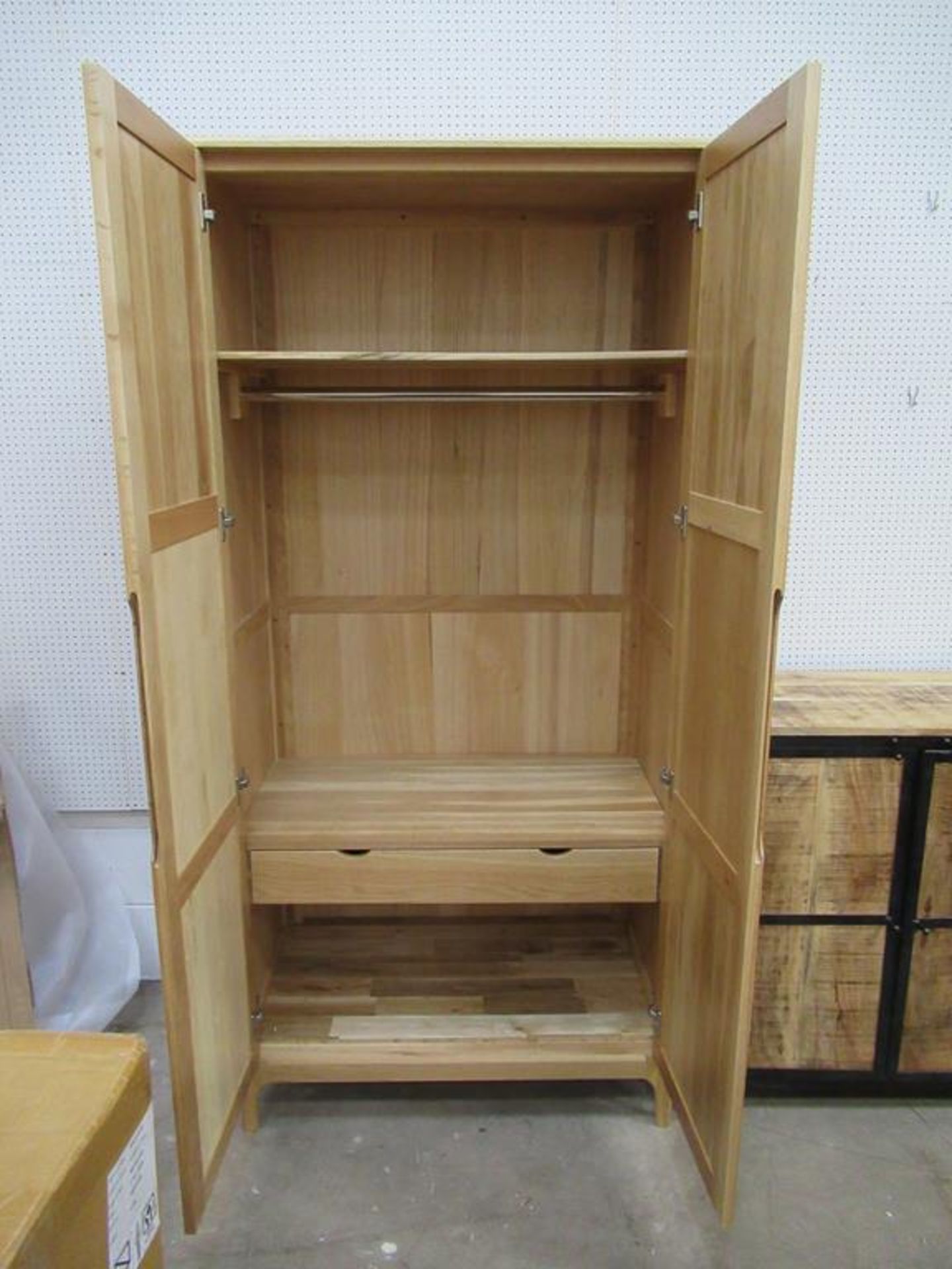 Oak Wardrobe (N10) - Image 2 of 2